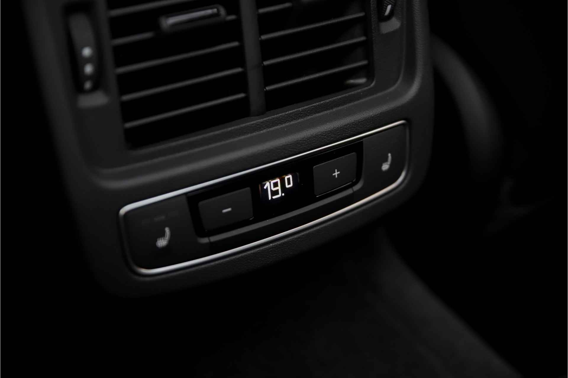 Audi e-tron GT RS 93 kWh | Assistentiepakket Plus | Carbon | Head up | Stoelventilatie + massagefunctie - 27/57