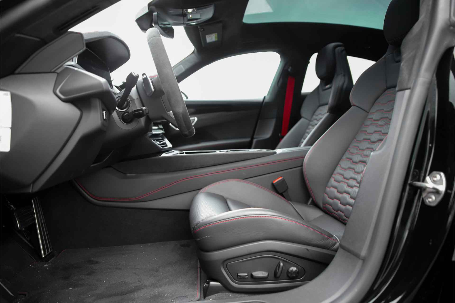 Audi e-tron GT RS 93 kWh | Assistentiepakket Plus | Carbon | Head up | Stoelventilatie + massagefunctie - 32/57