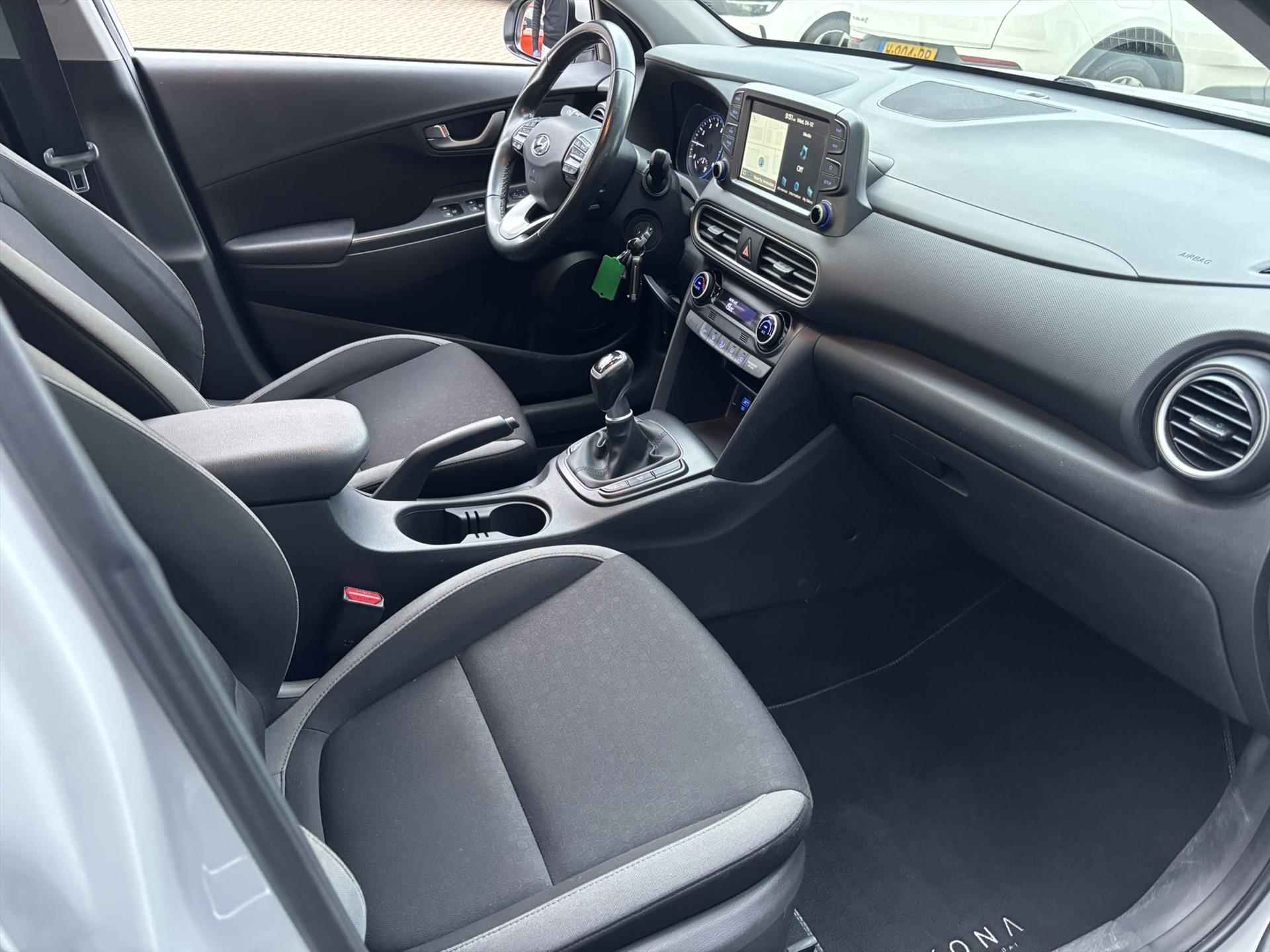 HYUNDAI Kona 1.0 T-GDI 120pk 2WD Comfort | Navigatie | Cruise control | Parkeercamera | Climate control | - 25/35