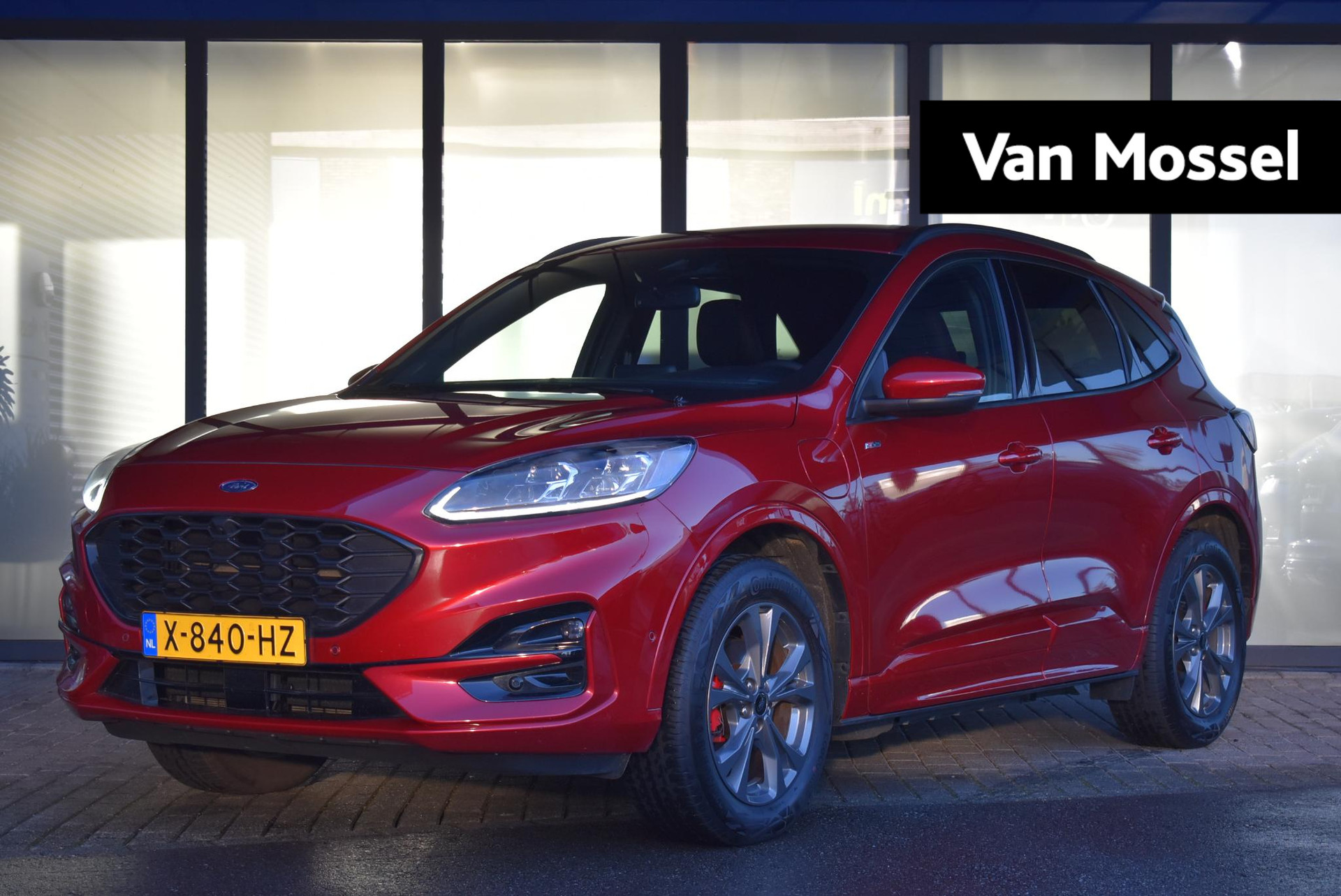 Ford Kuga 2.5 PHEV ST-Line X 18'' | Unieke Kleur | Elek. Trekhaak | ACC | AGR Stoelen | Parkeersensoren V/A | Camera