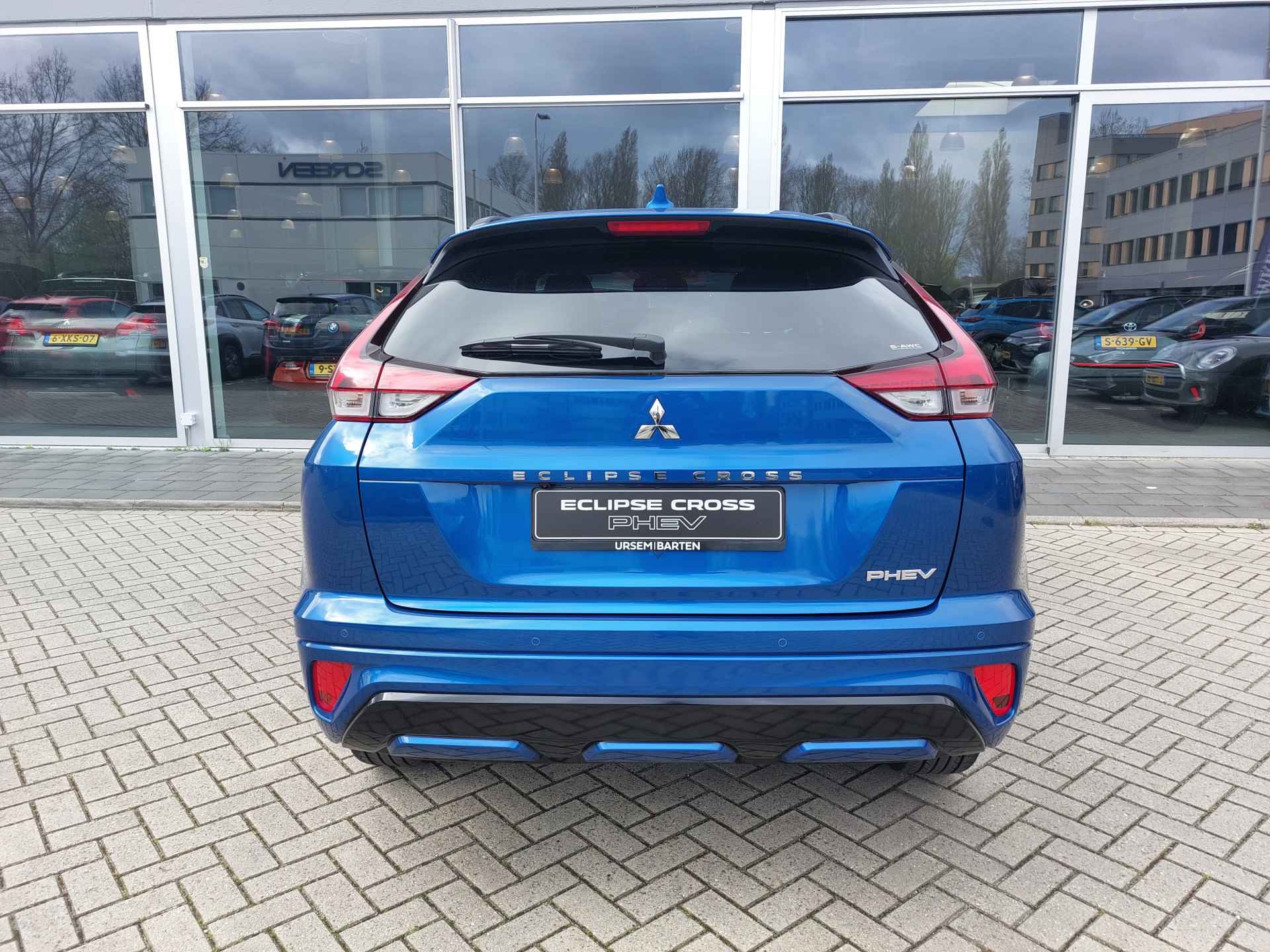 Mitsubishi Eclipse Cross 2.4 PHEV Intense+ Van € 44.990,- nu voor € 35.930 - 4/23