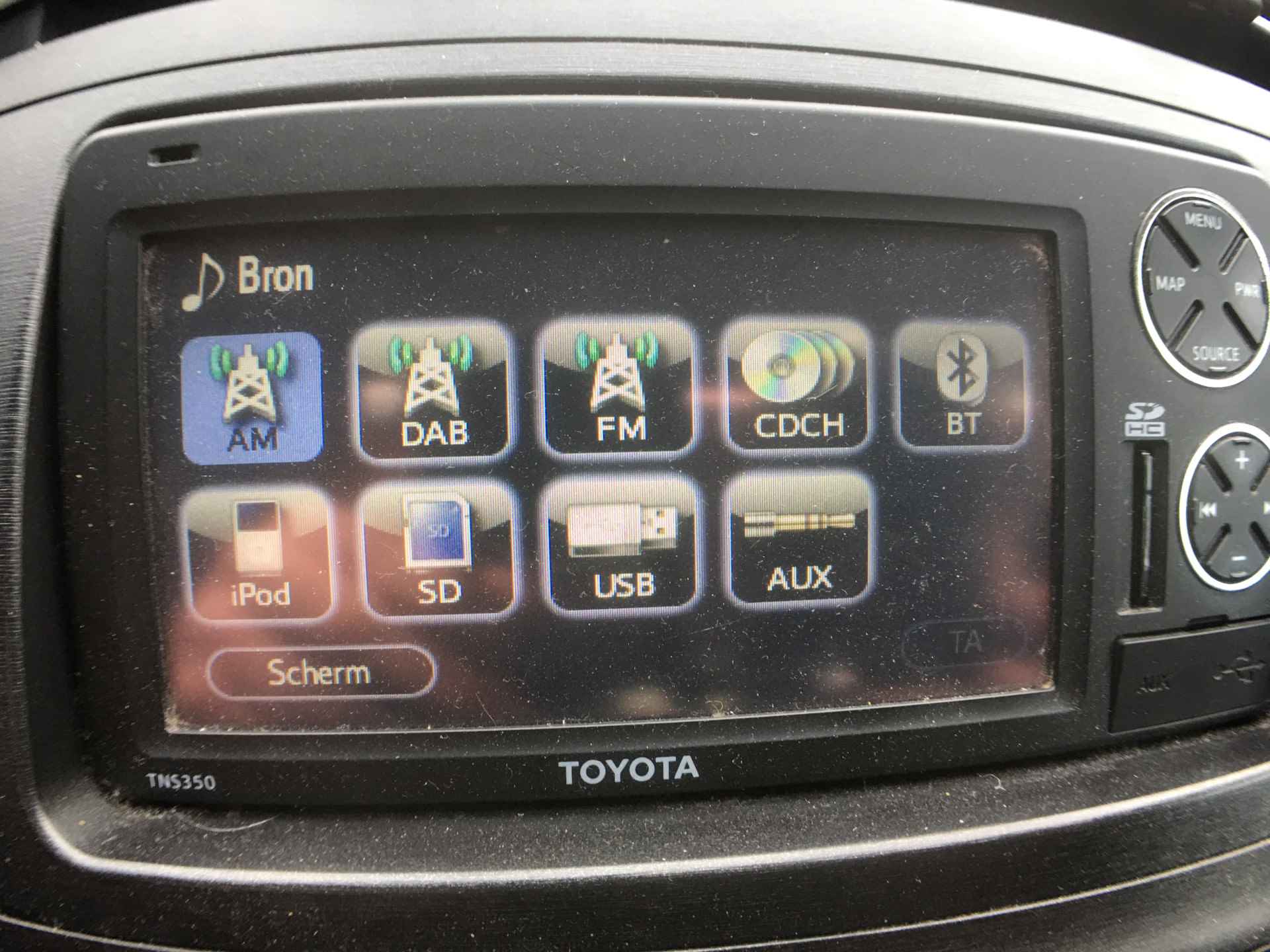Toyota Prius 1.8 Comfort Navigatie, cruise control, trekhaak - 17/33