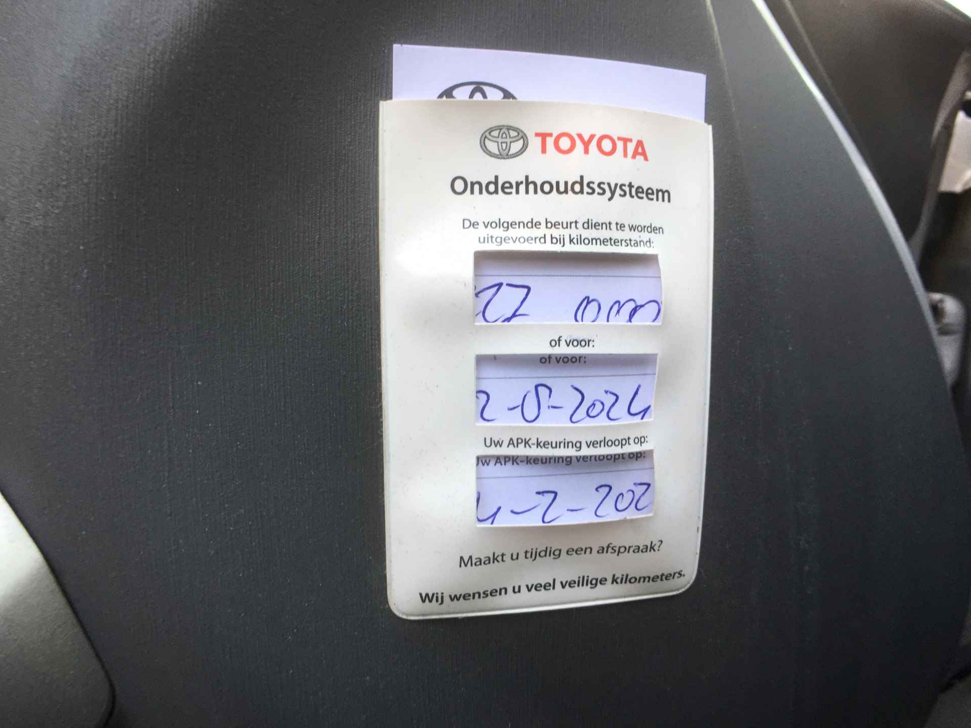 Toyota Prius 1.8 Comfort Navigatie, cruise control, trekhaak - 23/33
