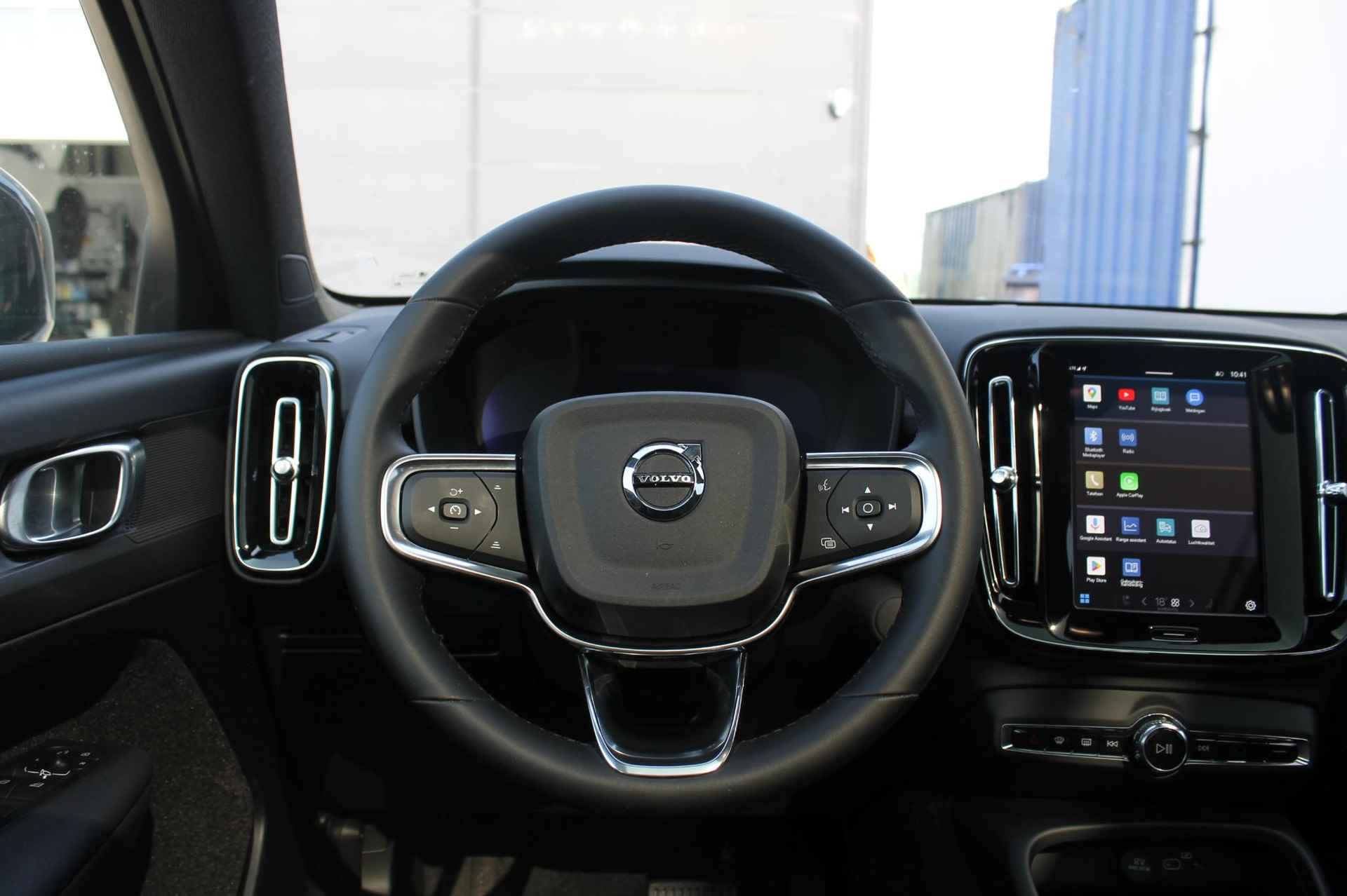 Volvo C40 Single Motor Extended Range Ultimate 82 kWh Panorama dak / Google infotainment / Getinte ramen vanaf de B-stijl / 20" lichtmetalen velgen / Adaptieve cruise control - 12/29