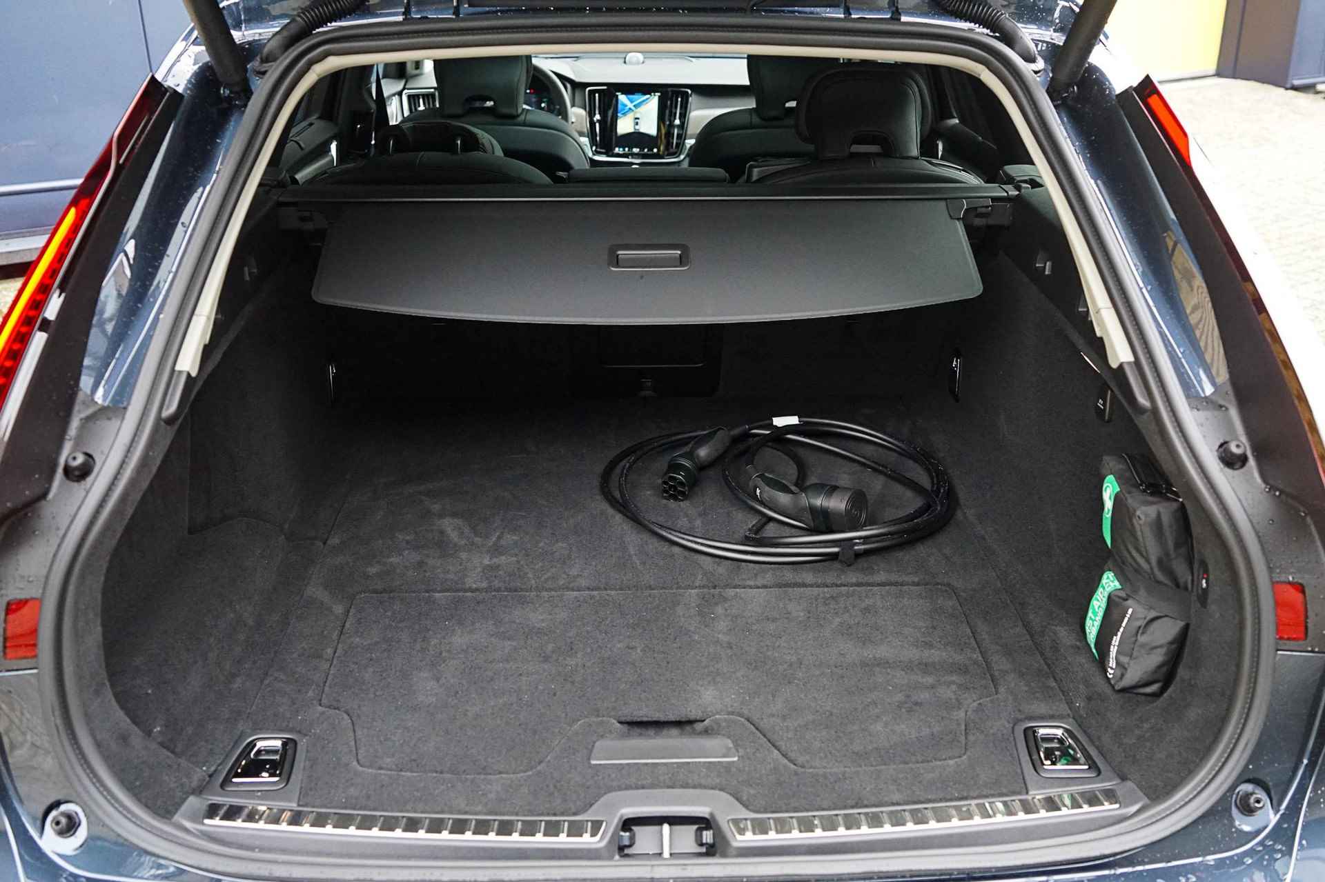 Volvo V90 2.0 T8 Recharge AWD Ultimate Bright | Bowers&Wilkins audio | Geventileerde massage stoelen | Luchtvering | Trekhaak - 9/30