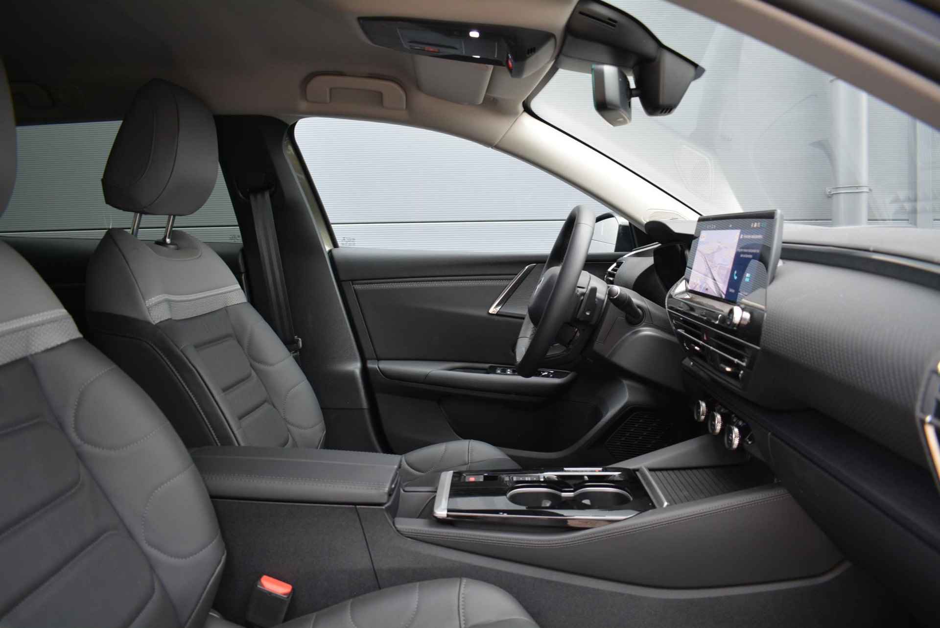 Citroen C5 X 130pk Automaat Business Plus | Leder | Navigatie | Apple Carplay/Android Auto| Achteruitrijcamera | Voorruitverwarming | Stuurwielverwarming - 22/56