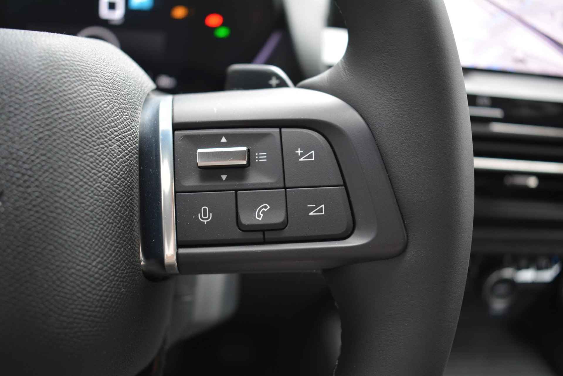 Citroen C5 X 130pk Automaat Business Plus | Leder | Navigatie | Apple Carplay/Android Auto| Achteruitrijcamera | Voorruitverwarming | Stuurwielverwarming - 34/56
