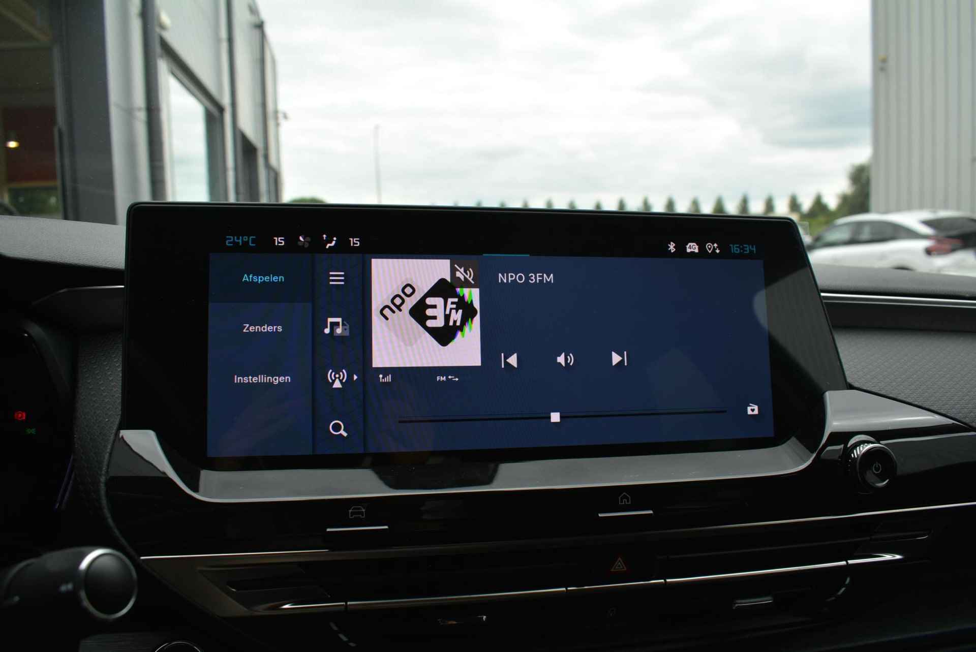 Citroen C5 X 130pk Automaat Business Plus | Leder | Navigatie | Apple Carplay/Android Auto| Achteruitrijcamera | Voorruitverwarming | Stuurwielverwarming - 41/56