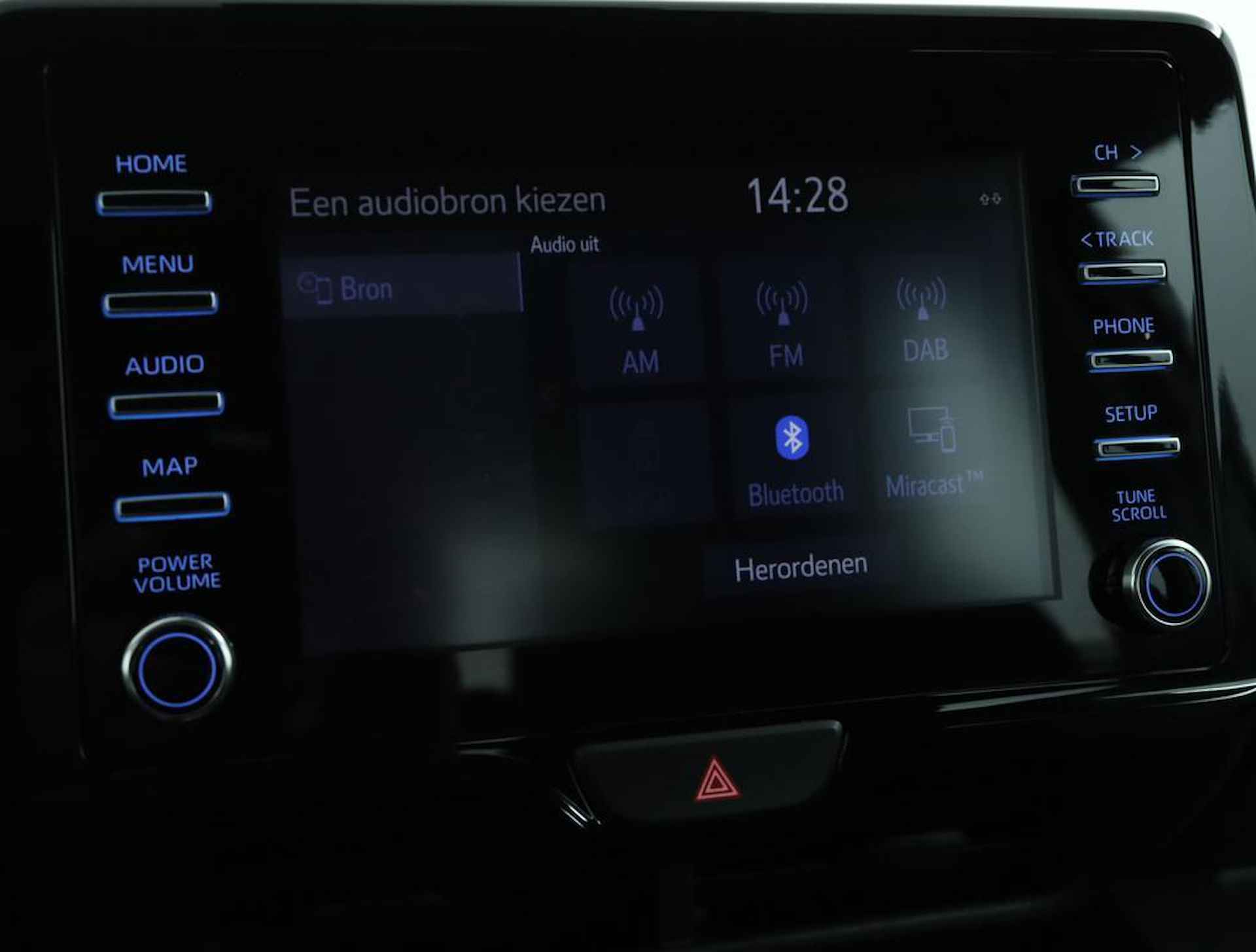 Toyota Yaris 1.5 Hybrid Dynamic | Airco | Apple Carplay | Android Auto | Achteruitrijcamera | LM velgen - 45/49