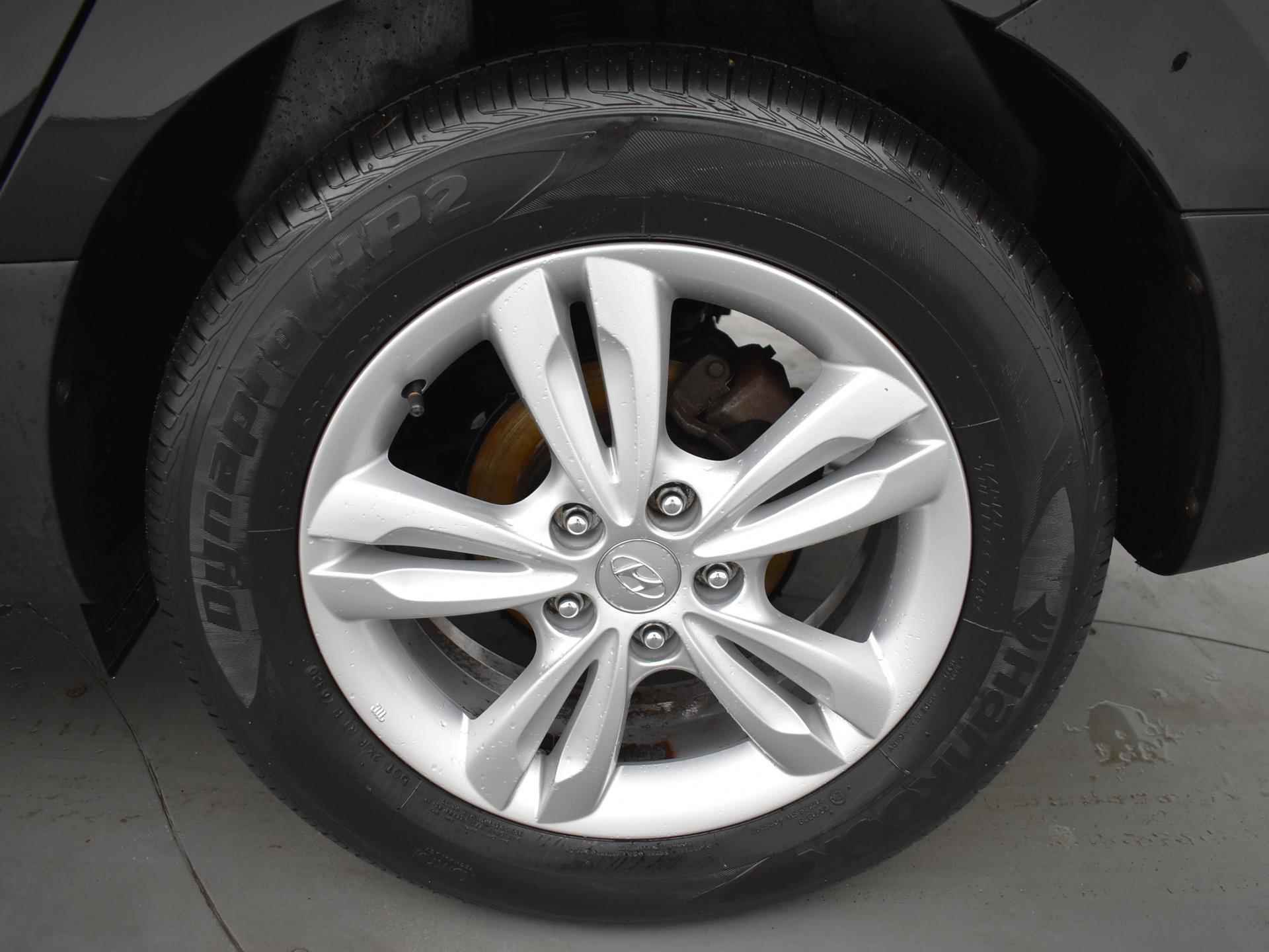 Hyundai ix35 1.6i GDI Style + TREKHAAK / 17 INCH LMV - 13/26