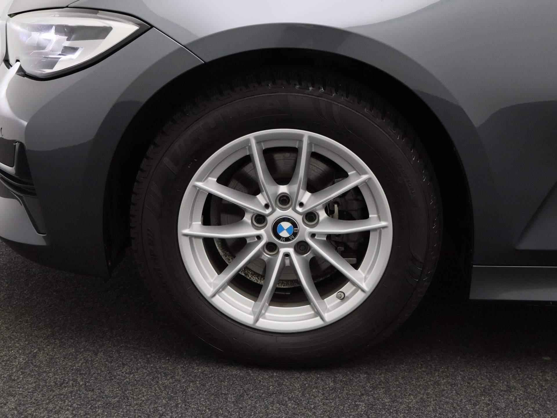 BMW 3-serie 318d Executive Automaat | Apple-Android Play | Navi | Cruise | PDC V+A | Keyless | LED | Leder | - 15/38