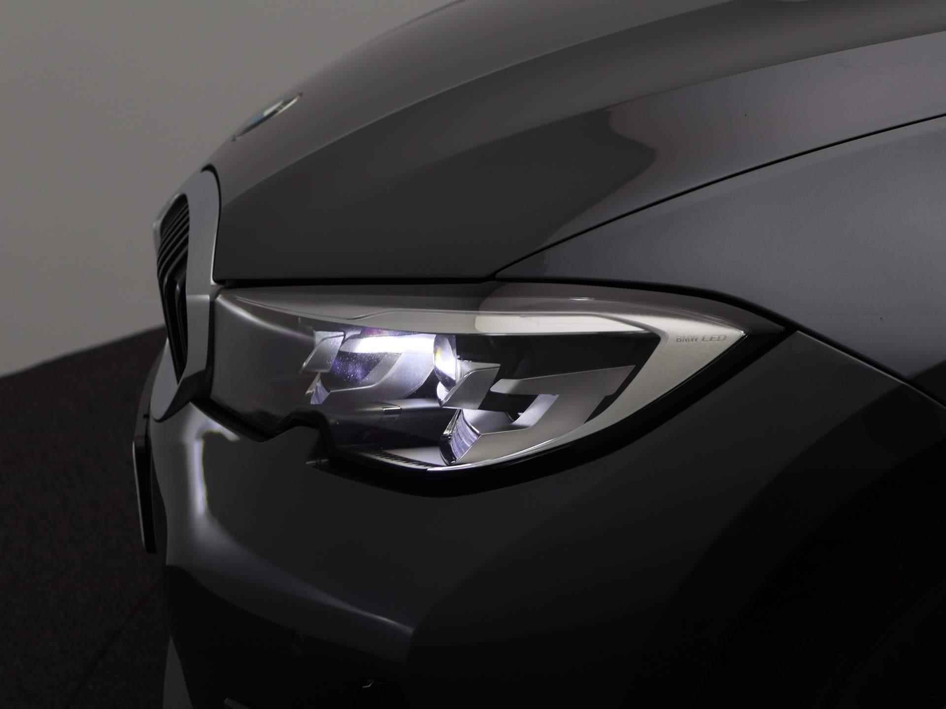 BMW 3-serie 318d Executive Automaat | Apple-Android Play | Navi | Cruise | PDC V+A | Keyless | LED | Leder | - 16/38