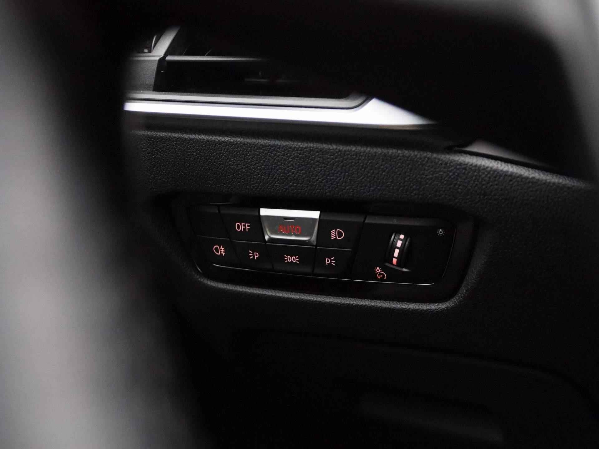 BMW 3-serie 318d Executive Automaat | Apple-Android Play | Navi | Cruise | PDC V+A | Keyless | LED | Leder | - 24/38