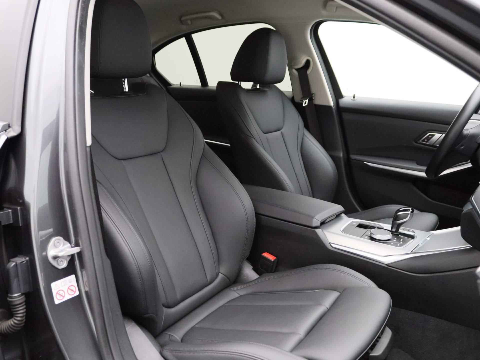 BMW 3-serie 318d Executive Automaat | Apple-Android Play | Navi | Cruise | PDC V+A | Keyless | LED | Leder | - 34/38