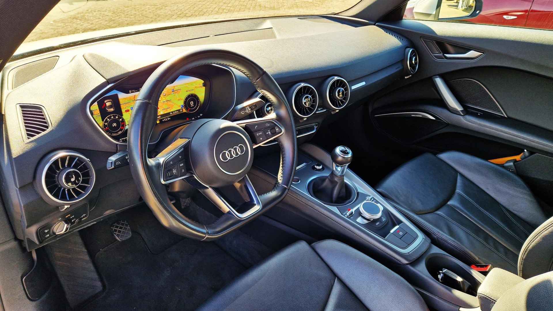 Audi TT 2.0 TFSI Pro Line + - 10/48