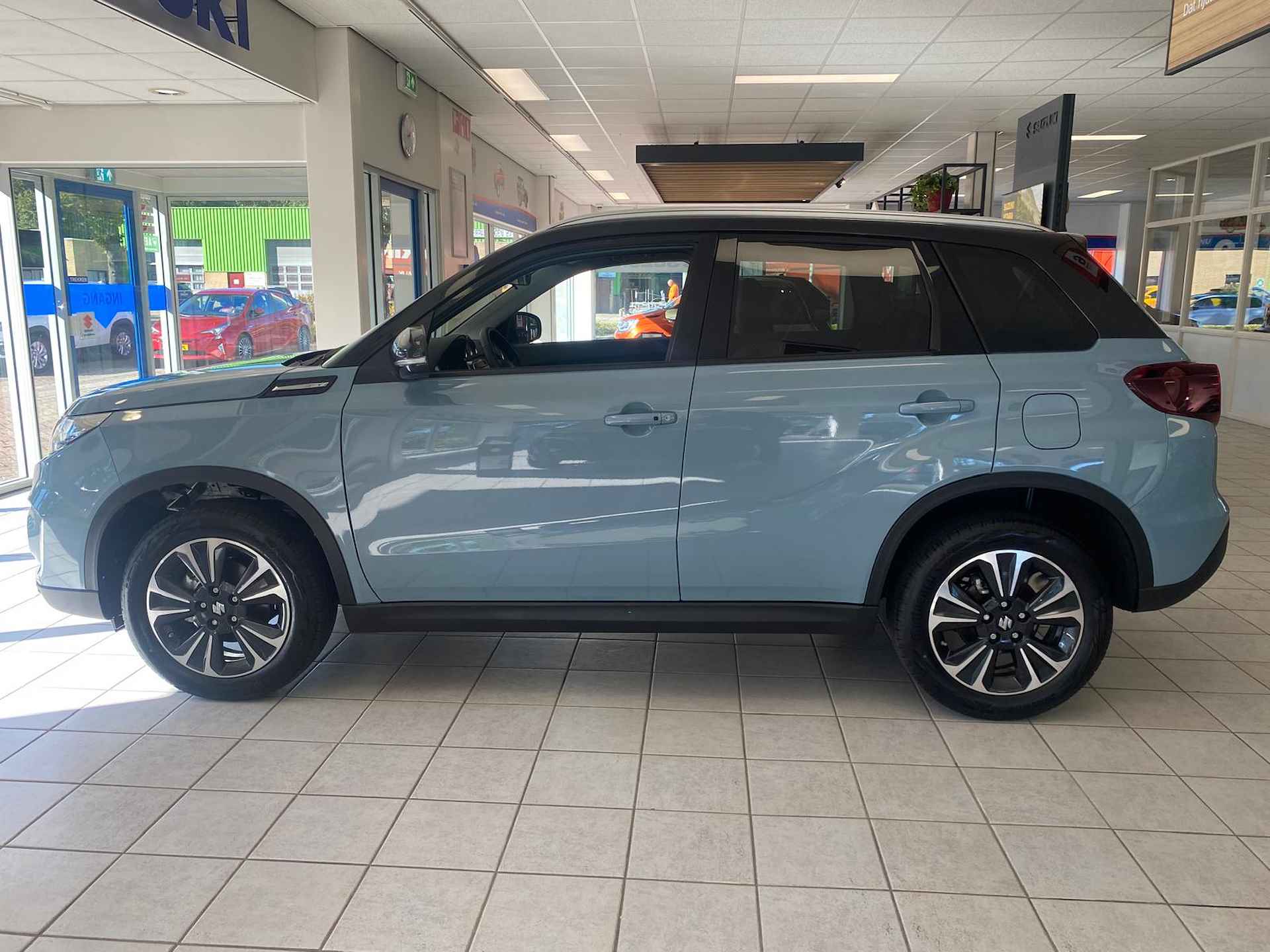 Suzuki Vitara 1.5 Hybrid Style VAN € 37.069,- VOOR € 33.950,- - 2/35