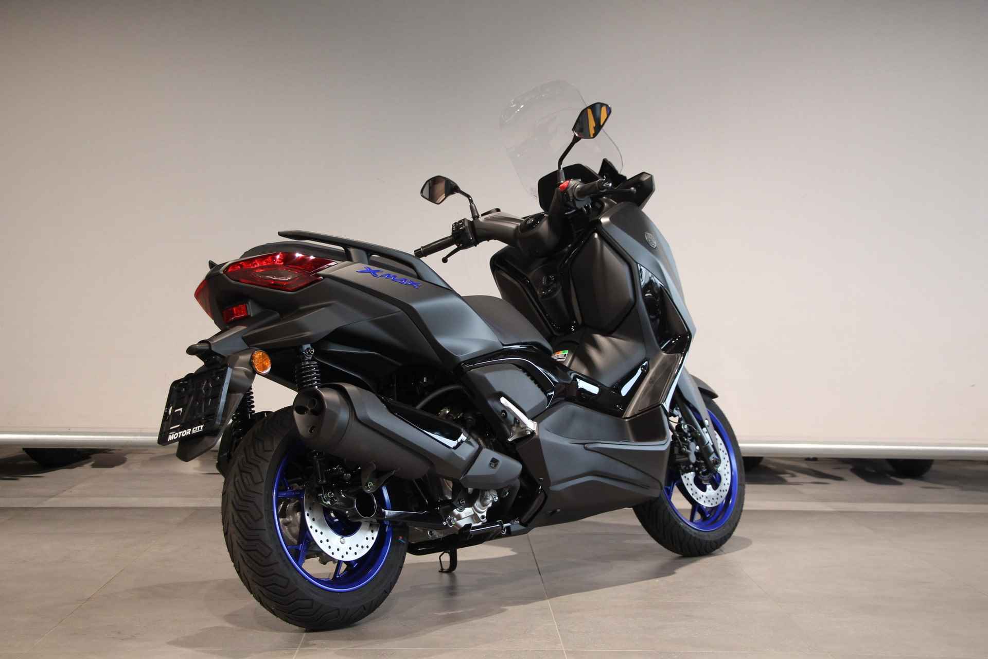 Yamaha X MAX 300 - 8/13