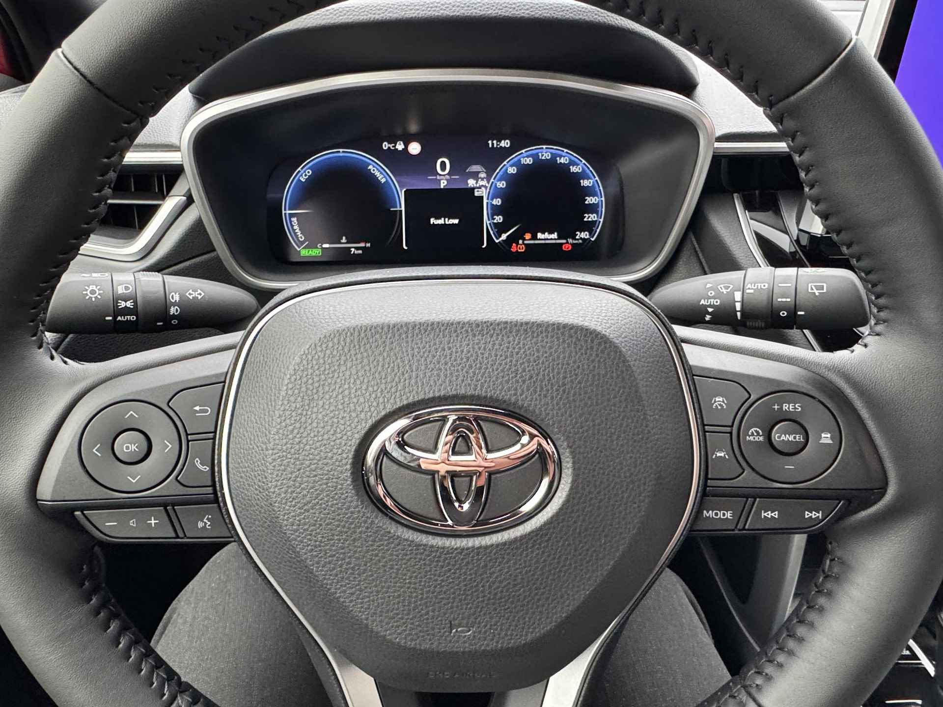 Toyota Corolla Cross HYBRID 200 STYLE NIEUW & DIRECT LEVERBAAR!!! STOELVERW NAVI BLIND-SPOT PARK-SENSOREN EL-ACHTERKLEP APPLE/ANDROID LED KEYLESS - 24/36