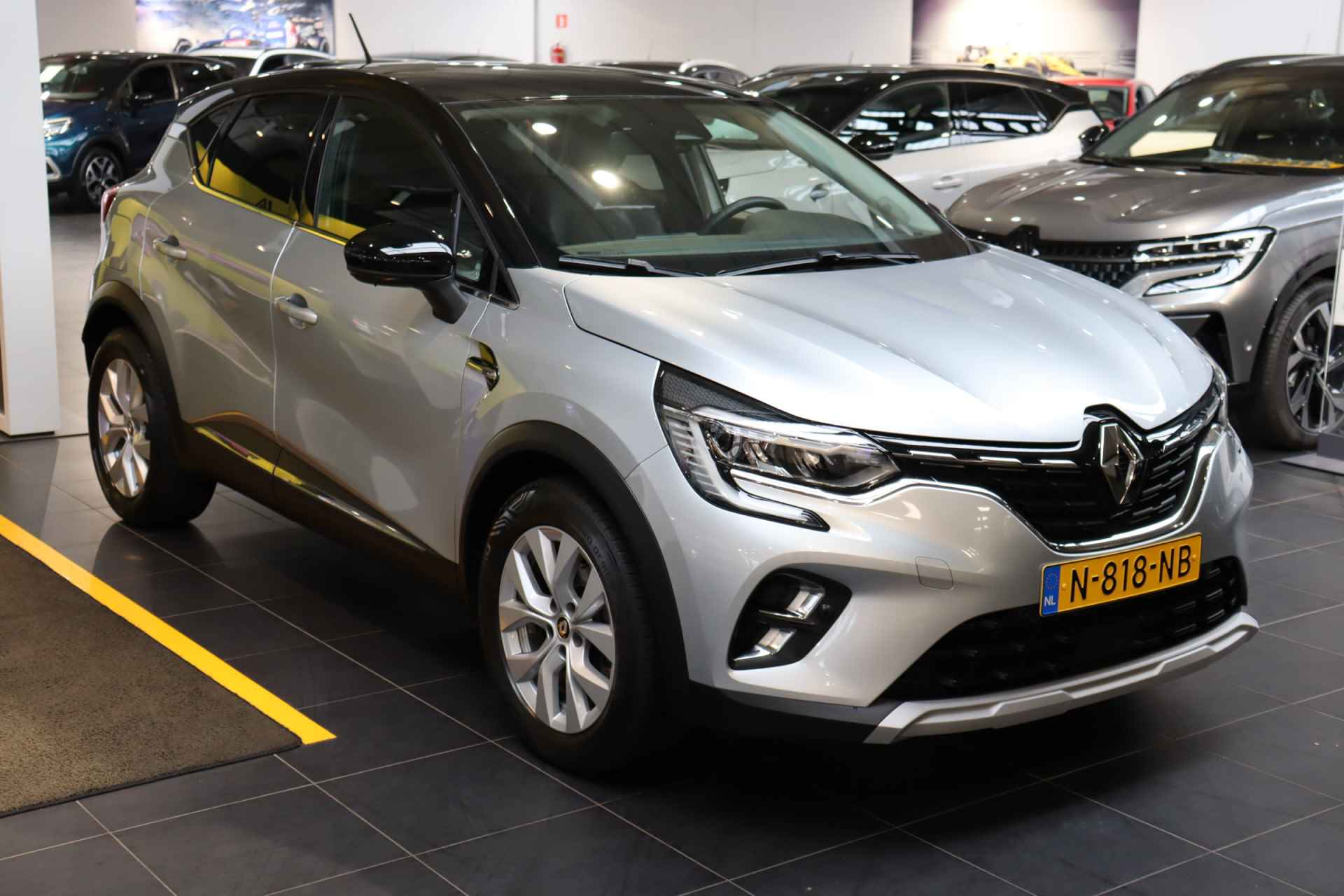 Renault Captur TCe 140pk EDC Automaat Intens - 3/25