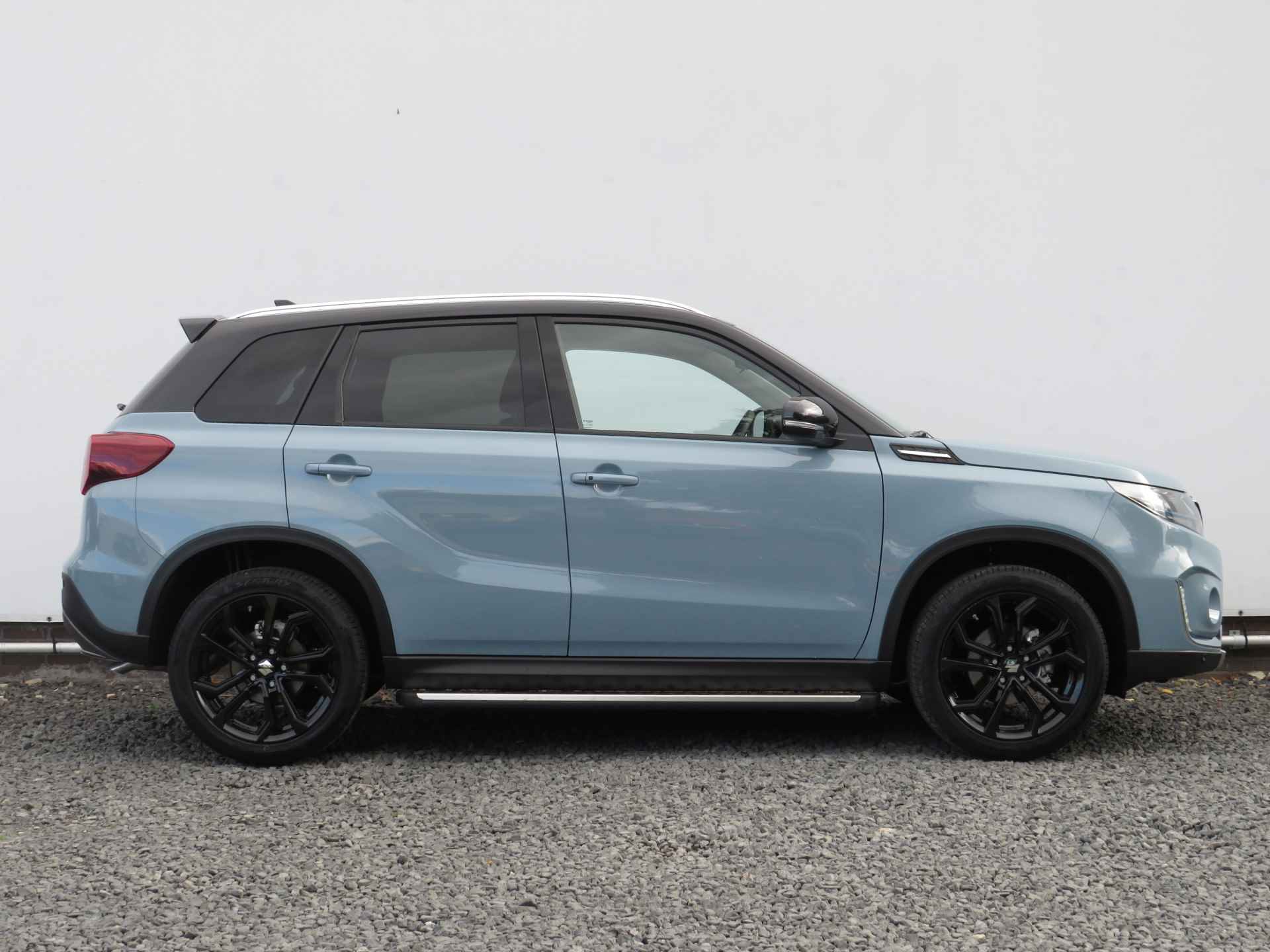 Suzuki Vitara 1.4 Boosterjet Style Smart Hybrid, Trekhaak, Keyless, Dakspoiler, 18 Inch LM velgen, Treeplanken, Stijl - 3/36