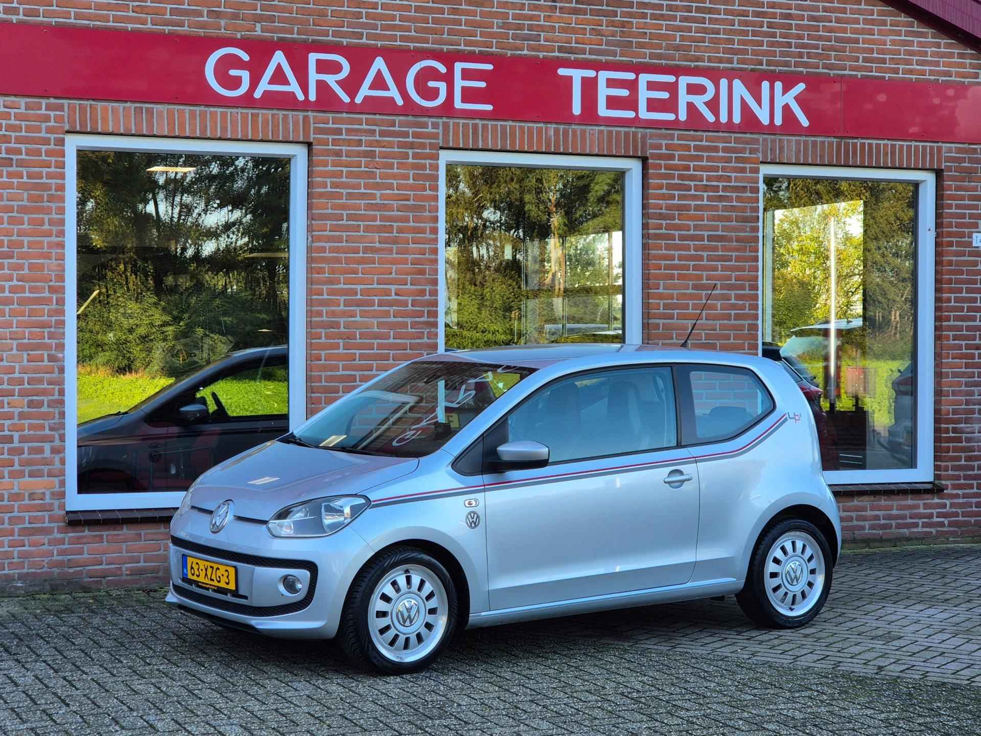 Volkswagen Up! 1.0 high up! BlueMotion 75PK 3drs airco, elektr.ramen, navi, lmv, centr.vergr. RIJKLAAR - 2/17