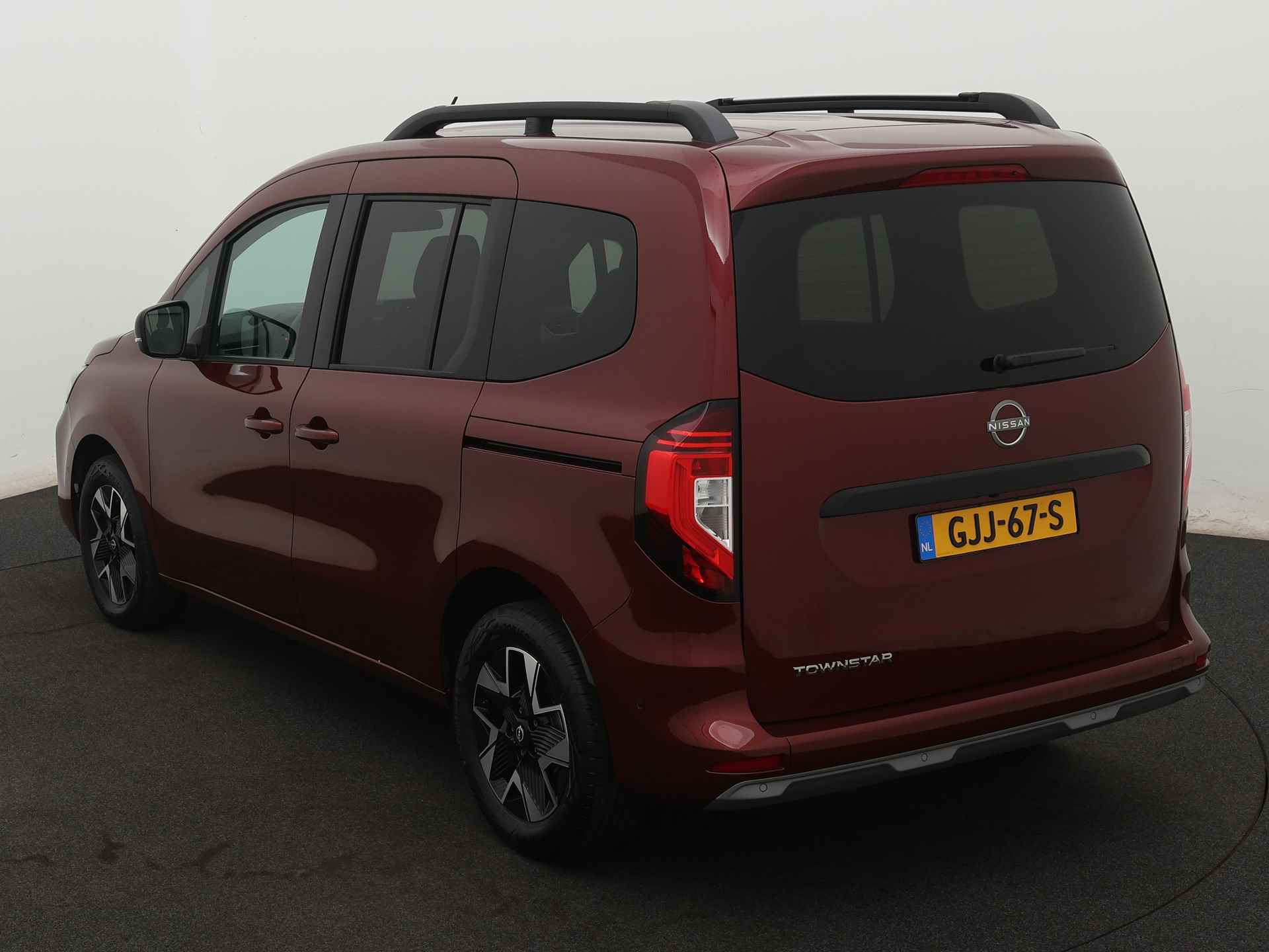 Nissan Townstar N-Design 1.3 L1 Ingepland voor nieuwe bodemverlaging t.b.v. rolstoelvervoer (Prijs incl. bodemverlaging) - 14/40