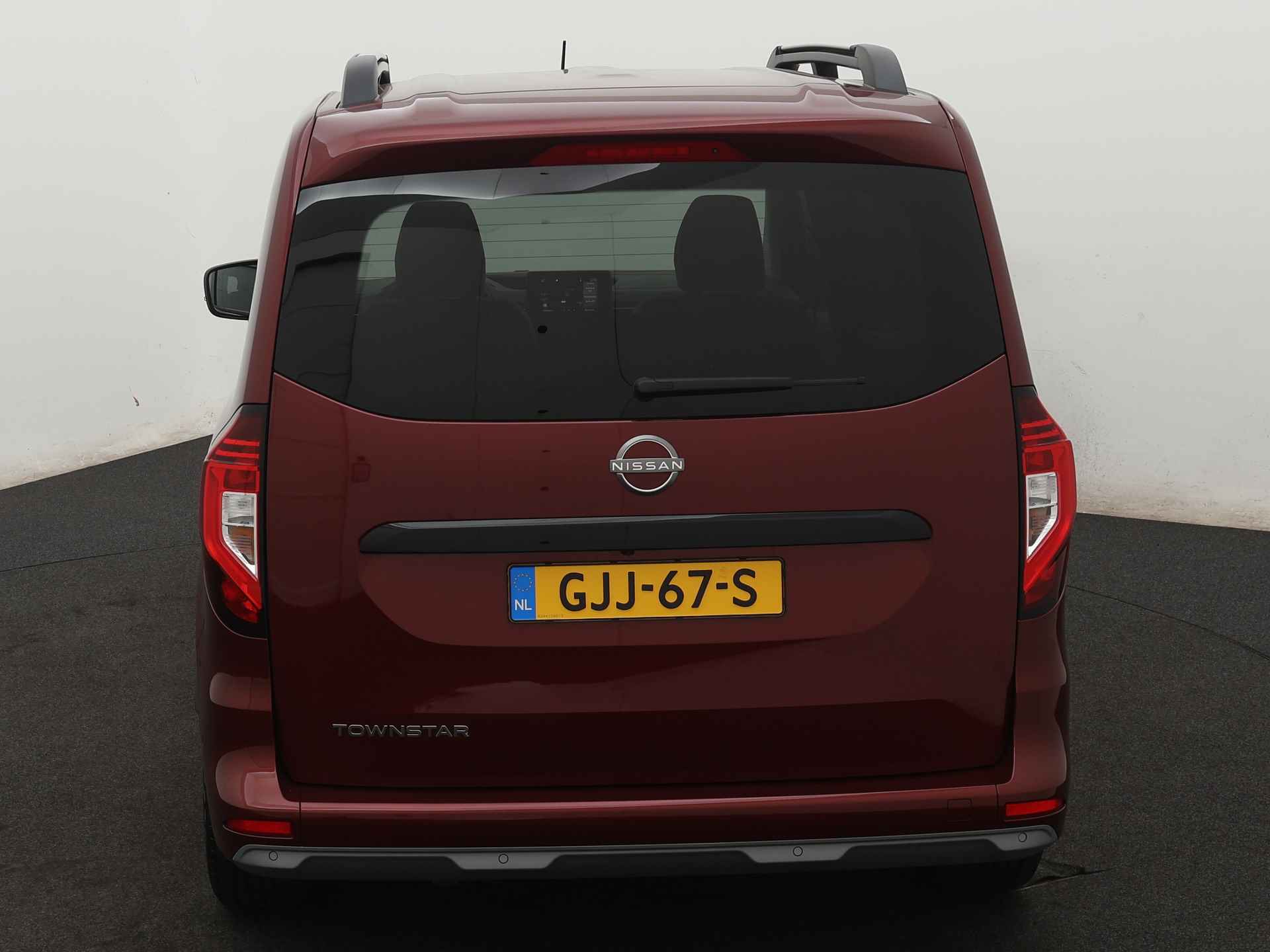 Nissan Townstar N-Design 1.3 L1 Ingepland voor nieuwe bodemverlaging t.b.v. rolstoelvervoer (Prijs incl. bodemverlaging) - 25/40