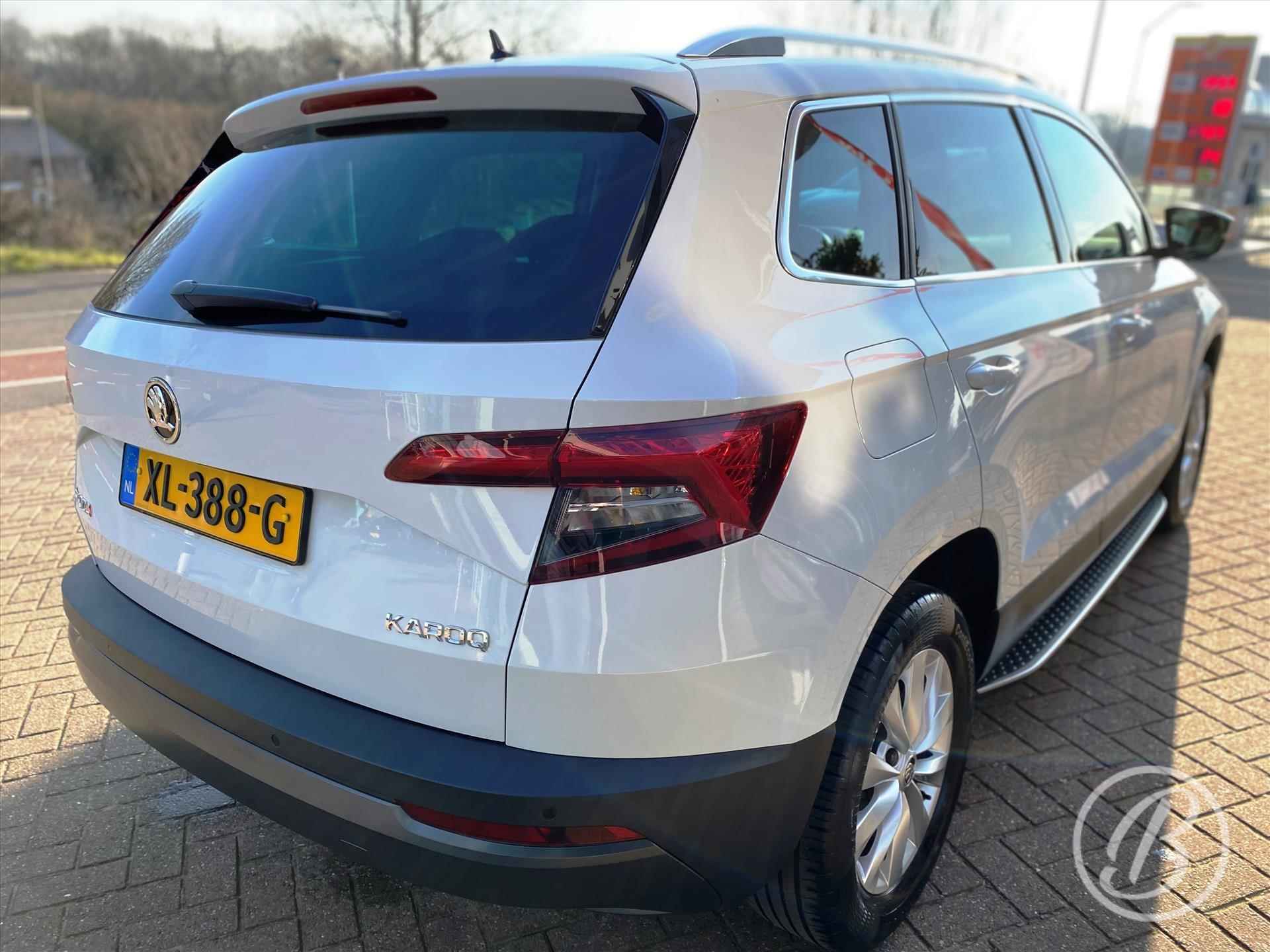 SKODA Karoq 1.0 TSi 115pk DSG-7 Clever Edition | side bars, camera, parkeersensoren voor en achter, dab, navigatie, bluetooth, apple android, 16 inch velgen - 36/56