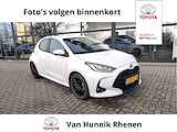 Toyota Yaris 1.5 Hybrid Black and White Apple Stoelverw