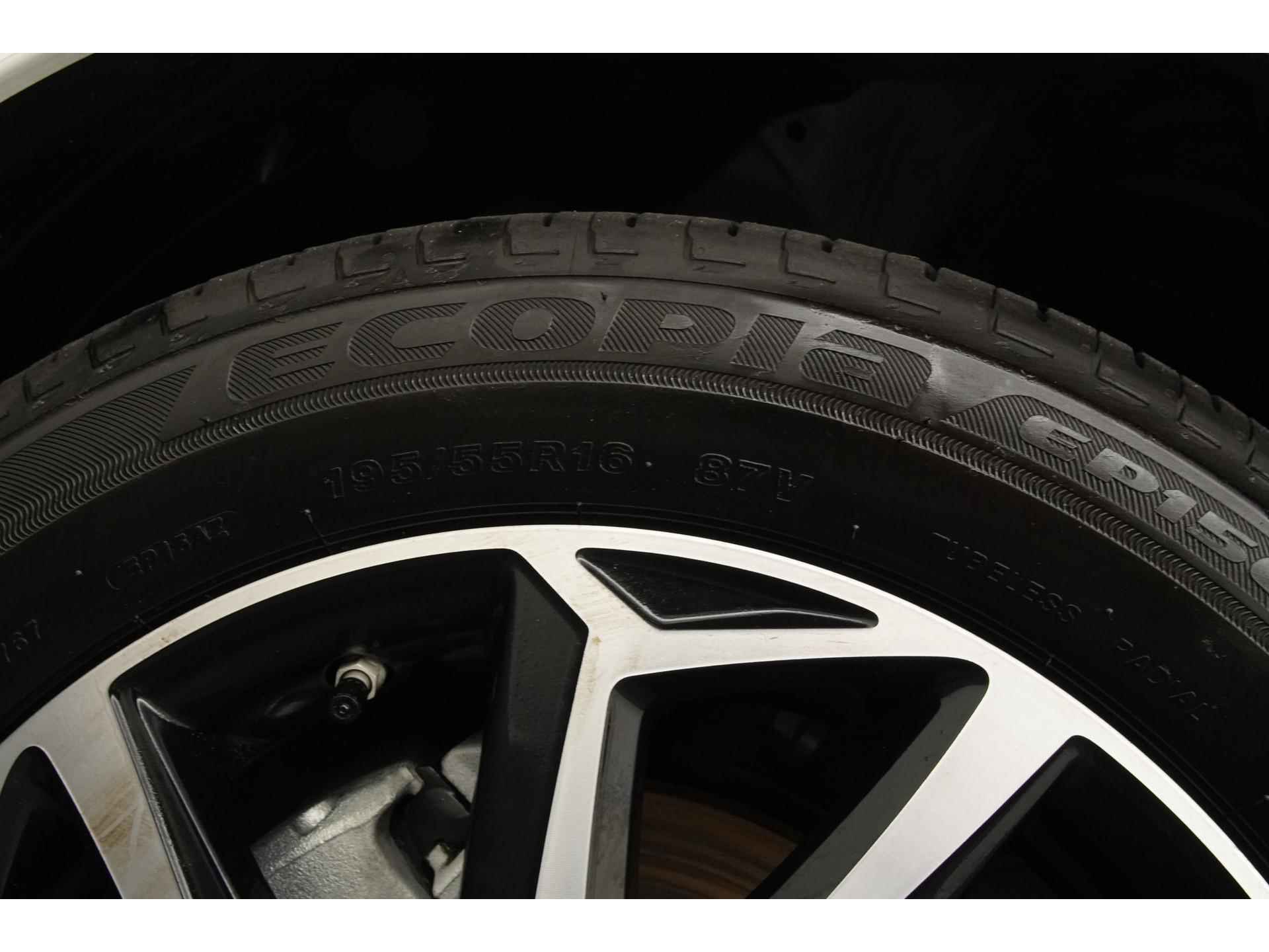Toyota Yaris 1.5 Hybrid Active | Camera | Apple Carplay | ACC | Zondag Open! - 34/38