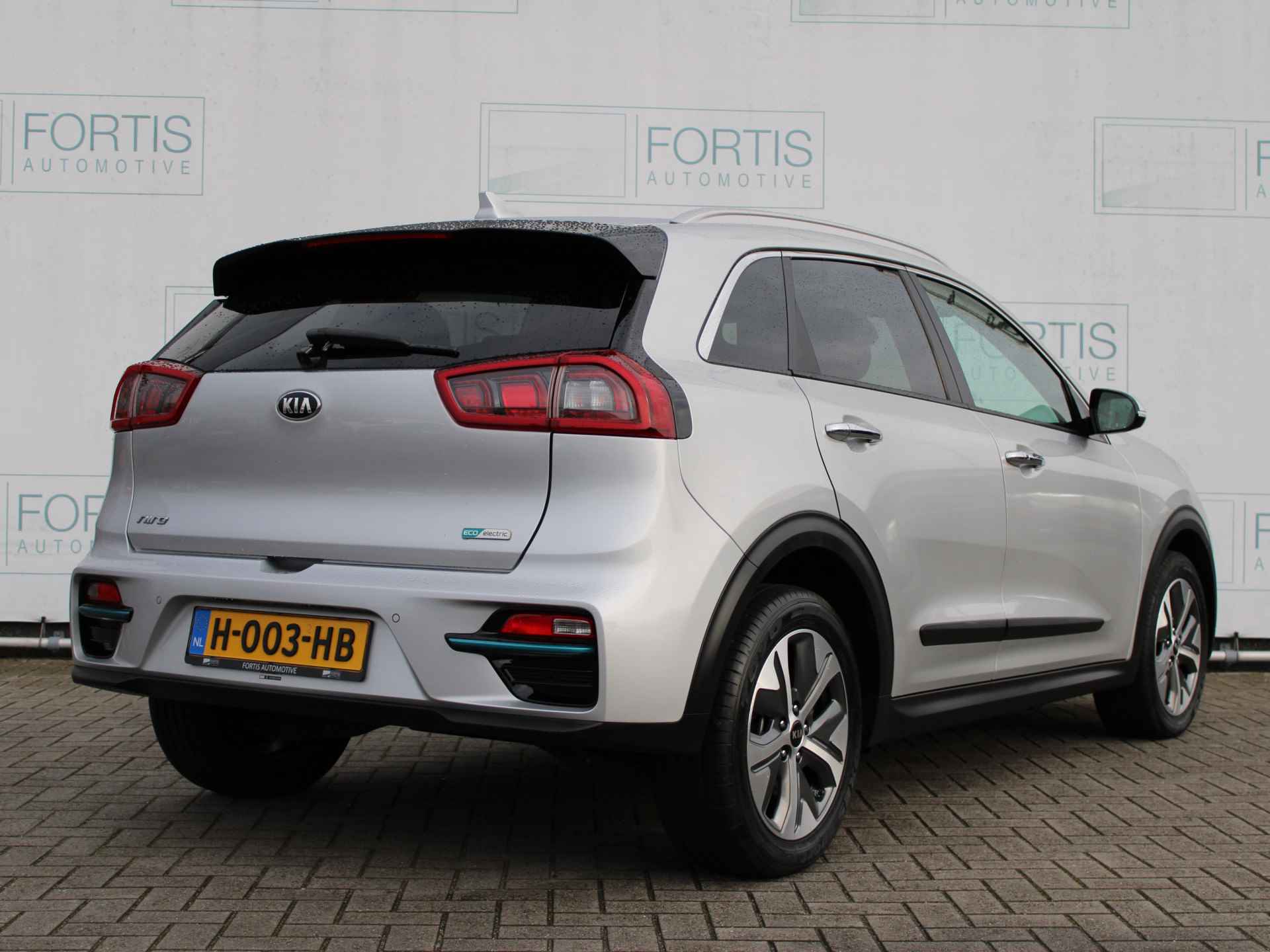 Kia e-Niro ExecutiveLine 64 kWh NL AUTO | LEDER | CAMERA | - 3/41