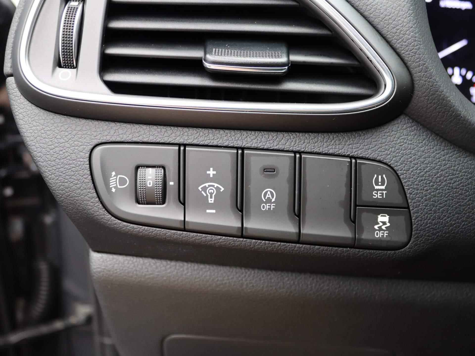 Hyundai i30 1.0 T-GDi MHEV Comfort | Carplay | Airco | Cruise Control | Parkeersensoren achter | - 23/45