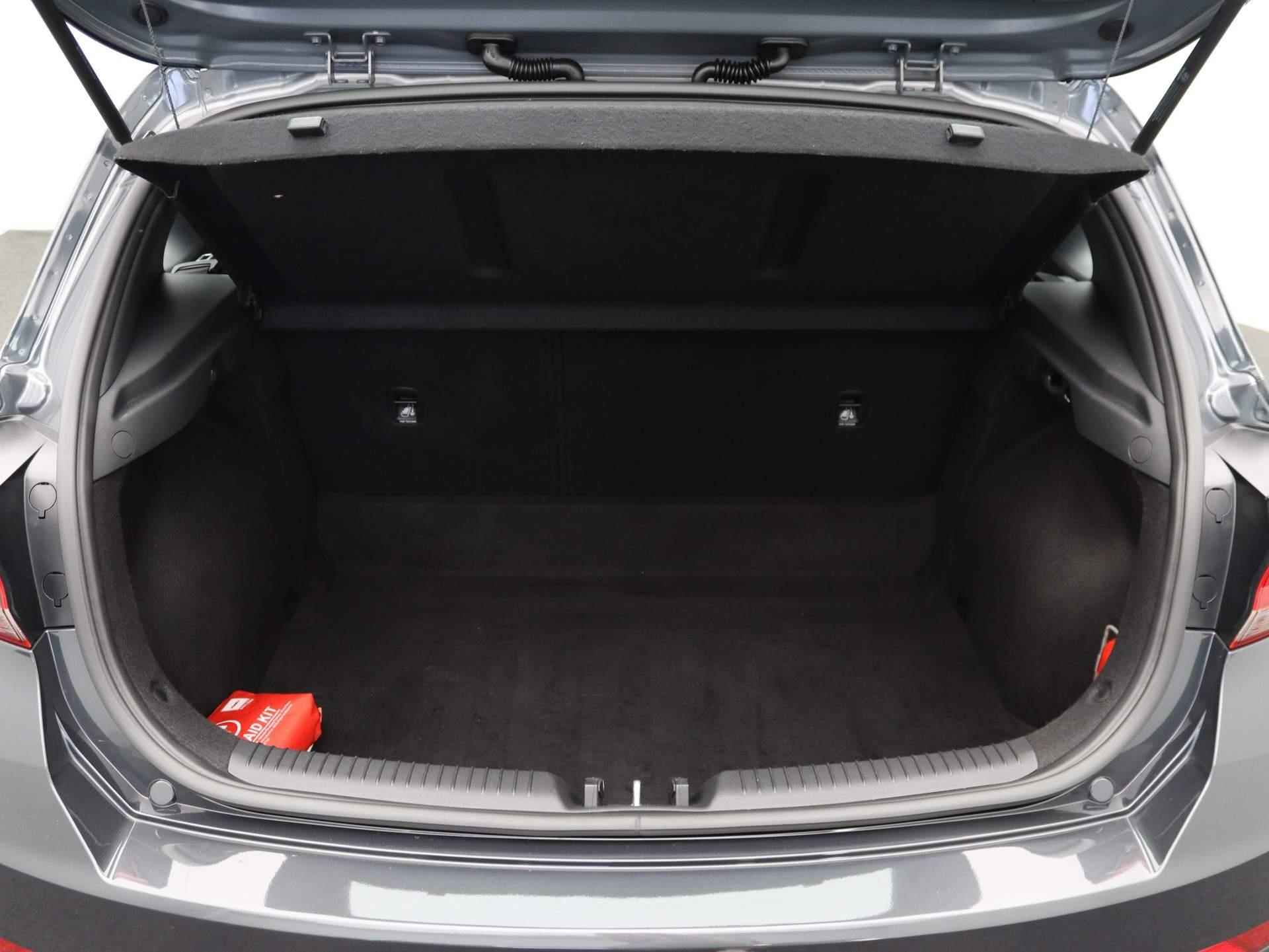 Hyundai i30 1.0 T-GDi MHEV Comfort | Carplay | Airco | Cruise Control | Parkeersensoren achter | - 29/45