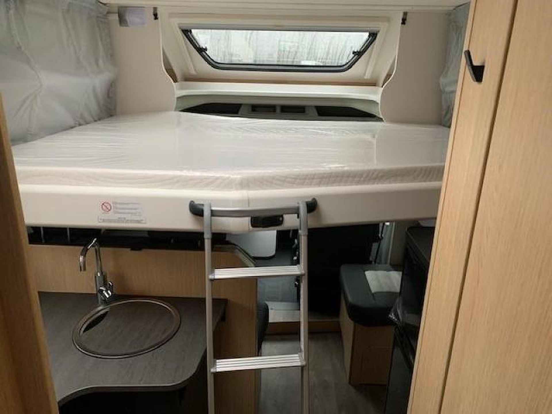 Sunlight T690 L Hefbed - €3.900 korting - 6/13