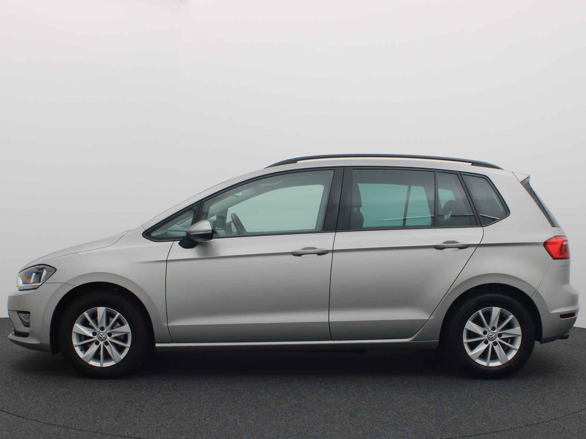 Volkswagen Golf Sportsvan 1.2 TSI Comfortline AUTOMAAT / TREKHAAK / STOELVERW / NAVI / CLIMA / PDC / BLUETOOTH / CRUISE - 3/52