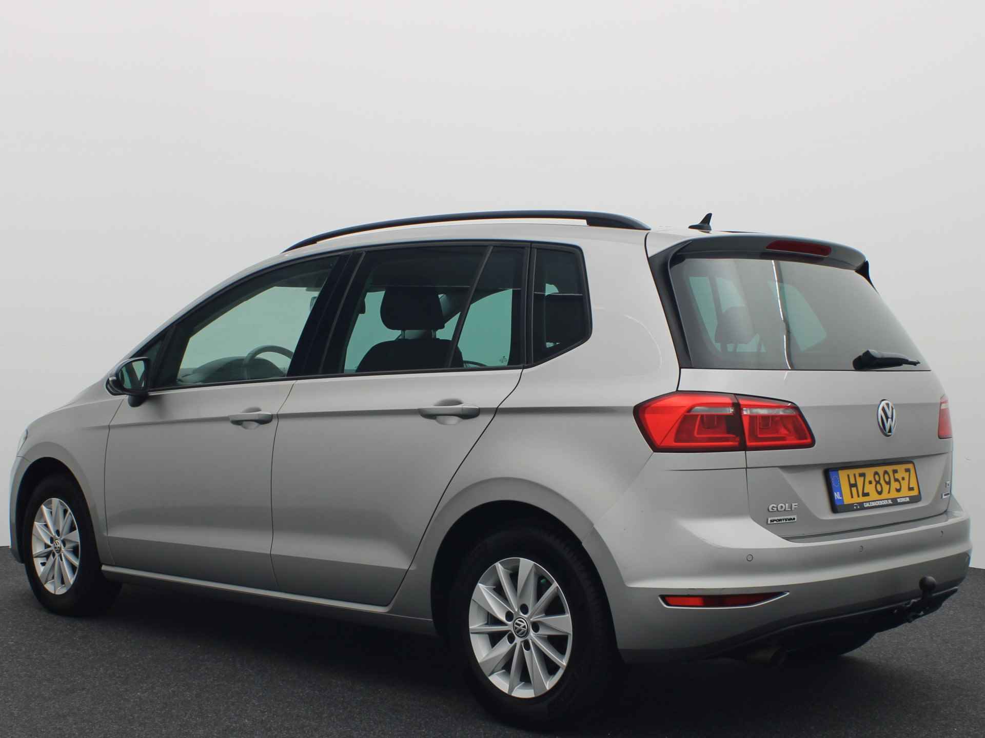 Volkswagen Golf Sportsvan 1.2 TSI Comfortline AUTOMAAT / TREKHAAK / STOELVERW / NAVI / CLIMA / PDC / BLUETOOTH / CRUISE - 4/52