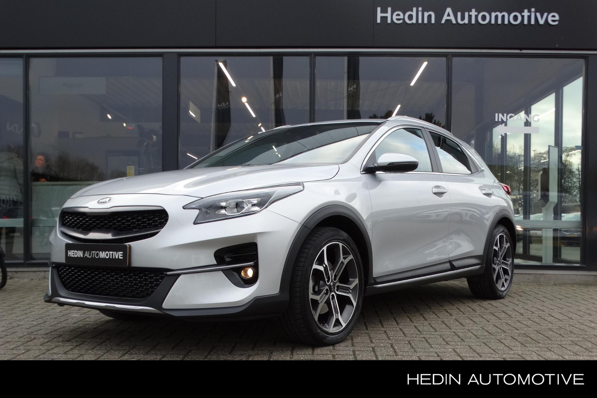 Kia XCeed 1.0 T-GDi DynamicLine | Trekhaak | Achteruitrijcamera | Parkeersensoren Achter | Rijstrookbegeleiding | 18" LM Velgen | CarPlay | Cruise Control | Airco