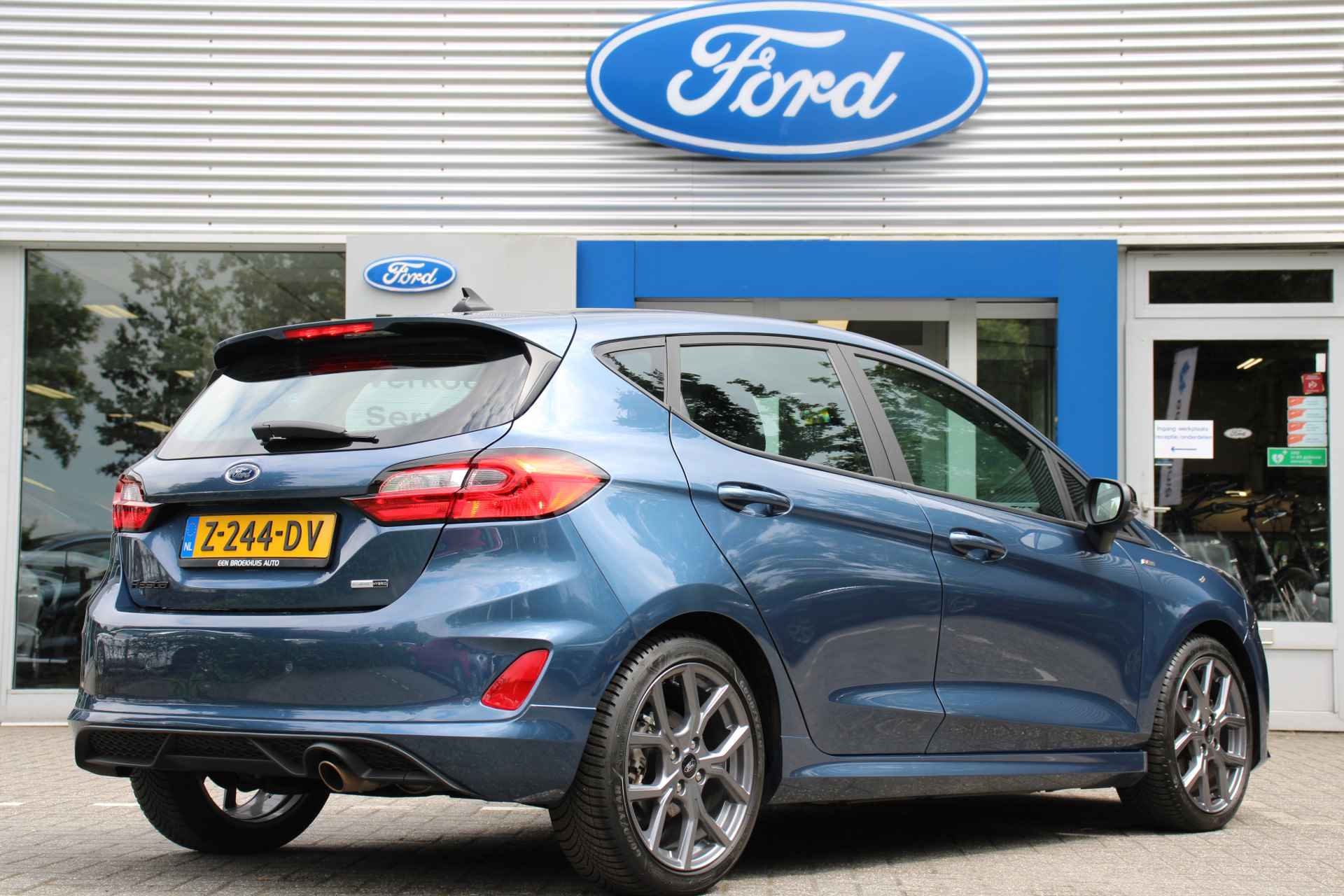 Ford Fiesta 1.0EB HYBRIDE ST-LINE X AUTOMAAT | ADAPTIVE CRUISE | WINTERPACK | NAVI | CLIMA | FULL LED | PARKEERSENSOREN | DAB+ | APPLE CARPL - 3/32