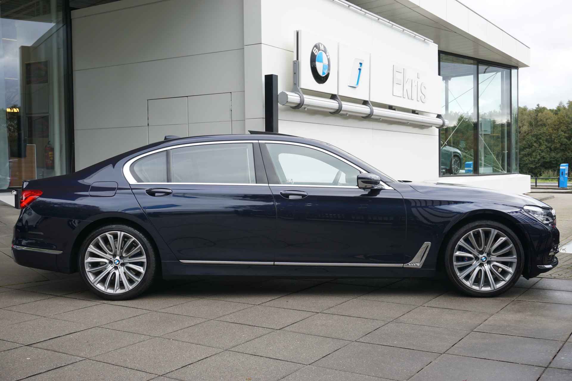 BMW 7 Serie Limousine 750Li xDrive Aut. High Executive / Pure Excellence / B&W Sound / Executive Lounge / Active Steering / Laserlight - 4/47