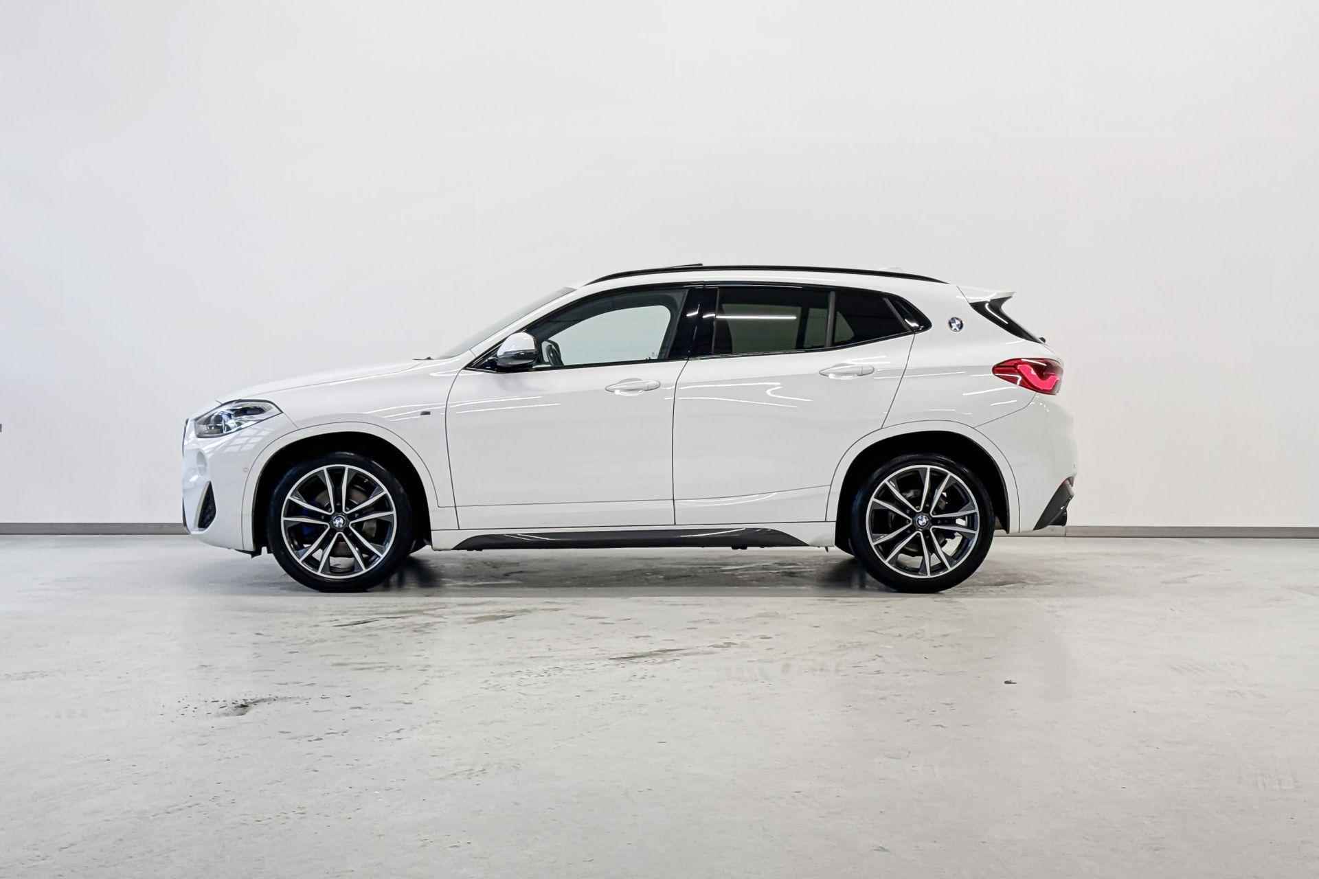 BMW X2 sDrive20i High Executive M Sportpakket Aut. - 2/22