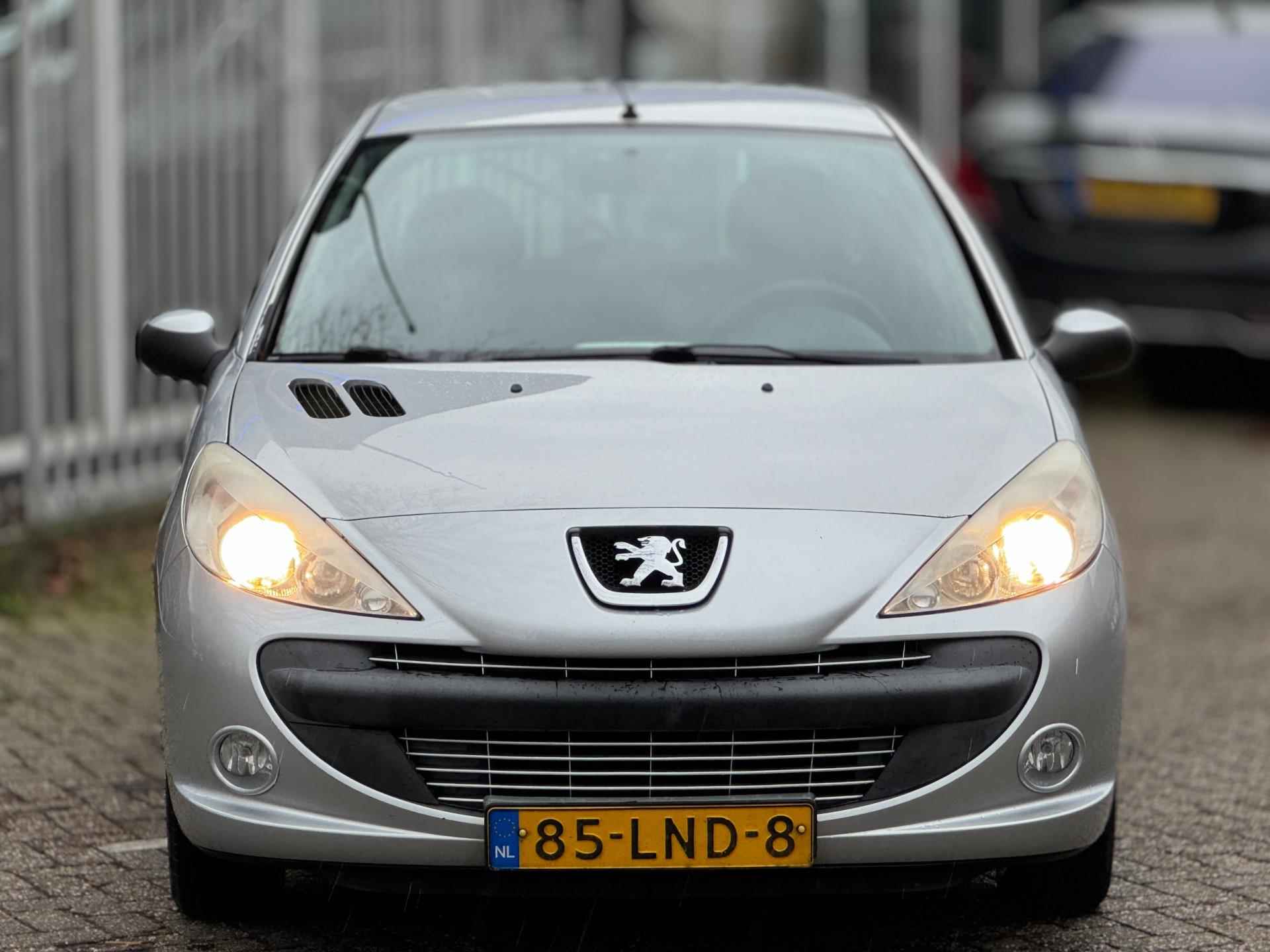 Peugeot 206 + 1.4 XS|Cruise|Parrot|DB riem VV|Nieuwe APK|2e eig|Elek.ramen|Boekjes|Topstaat - 4/35