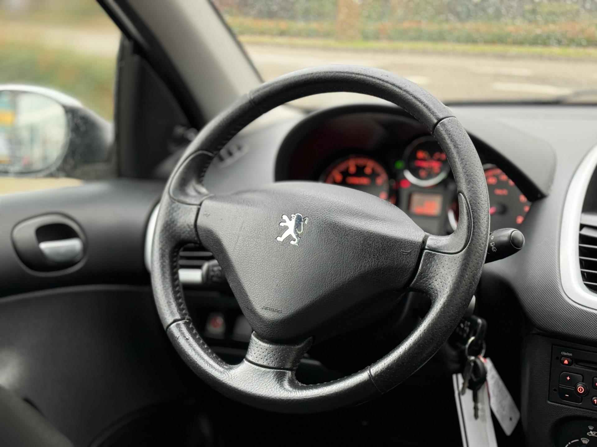 Peugeot 206 + 1.4 XS|Cruise|Parrot|DB riem VV|Nieuwe APK|2e eig|Elek.ramen|Boekjes|Topstaat - 16/35