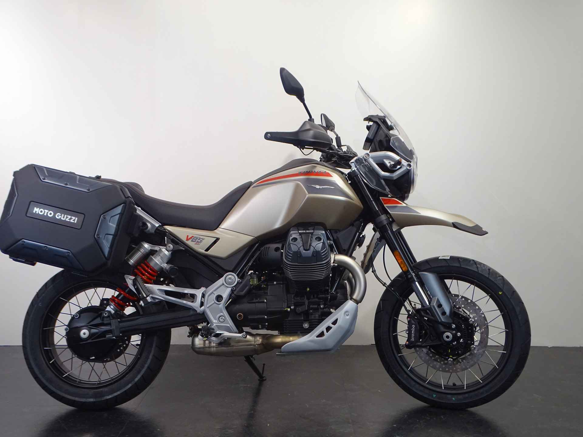 Moto Guzzi V 85 TT TRAVEL