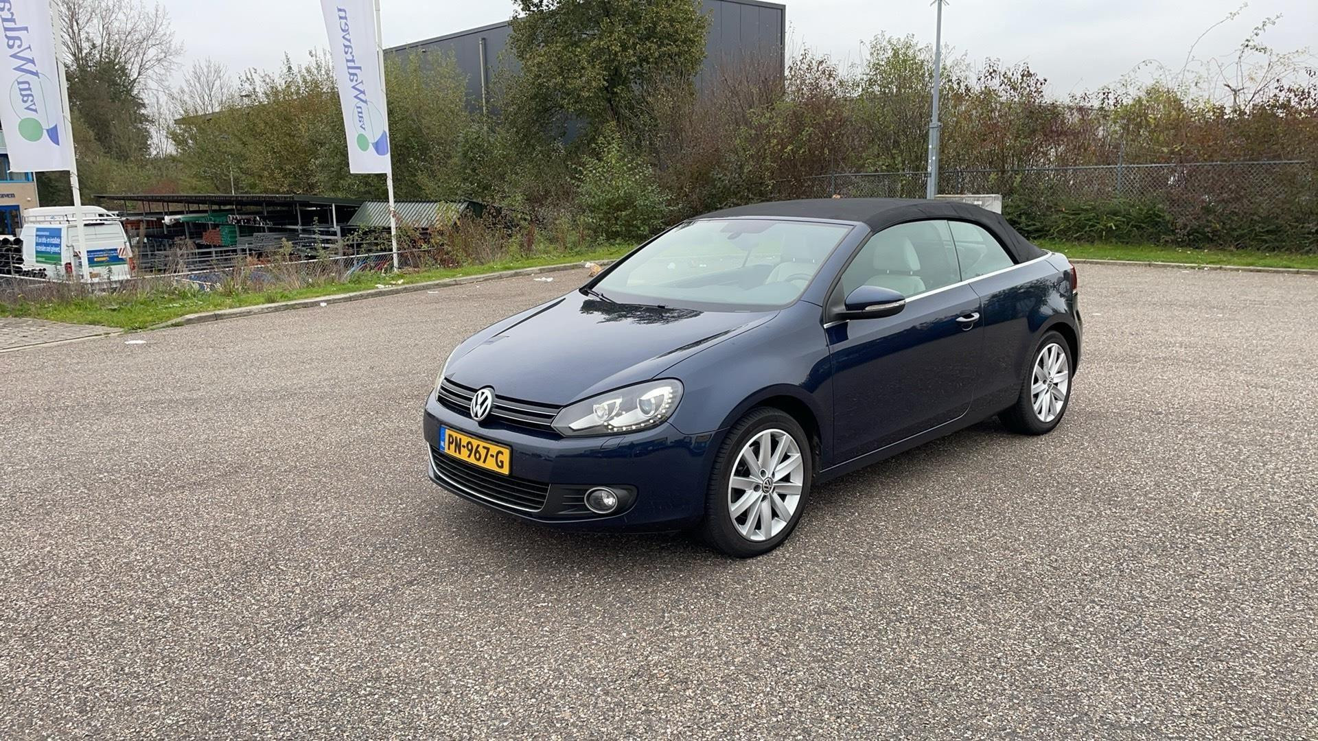 Volkswagen Golf Cabriolet 1.4 TSI | Volledig onderhouden | Sensoren voor + achter | Automaat | Windscherm | 17'' LM Velgen