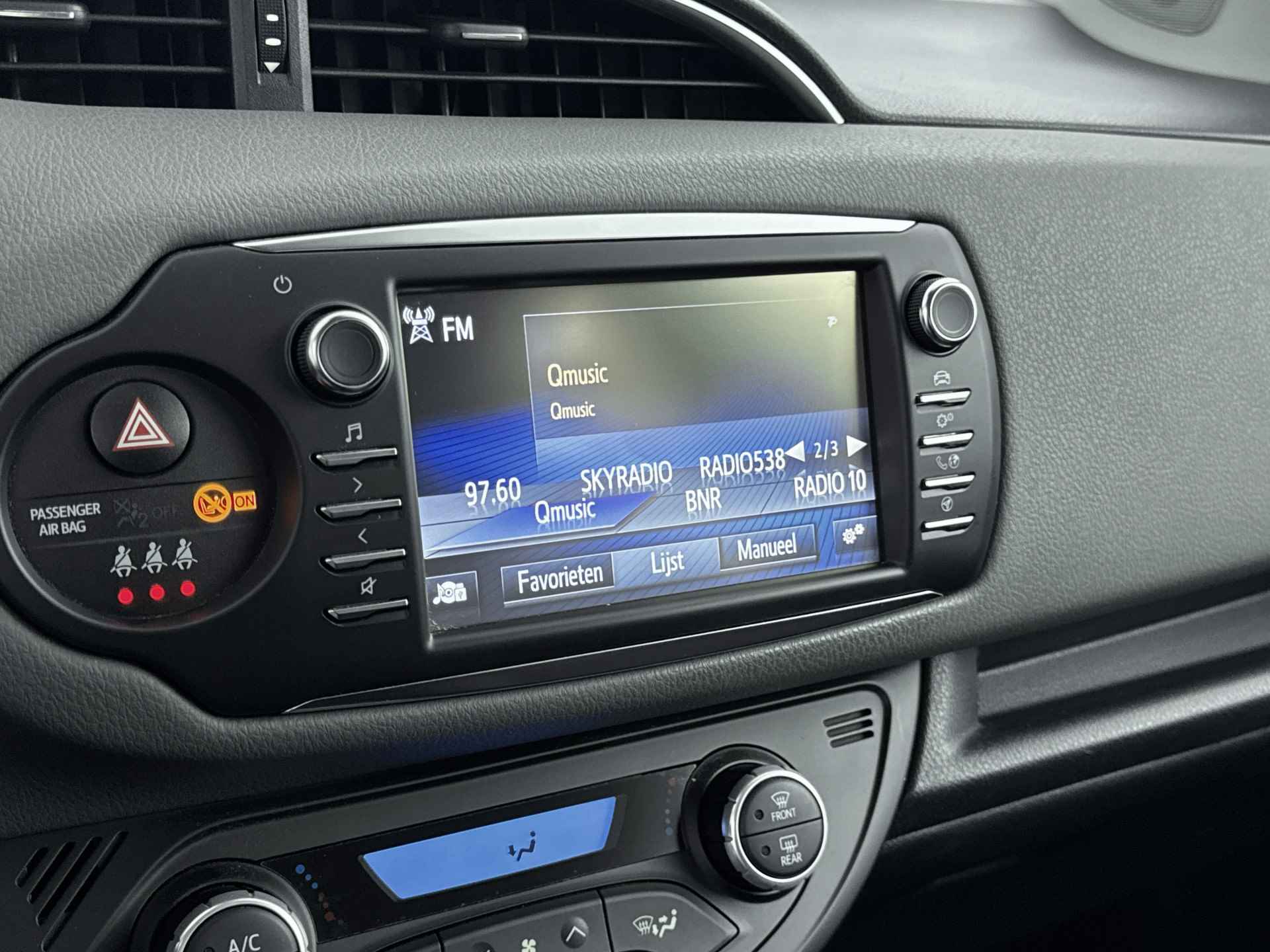 Toyota Yaris 1.5 VVT-i Active | Camera | Radio | Airco | - 8/42