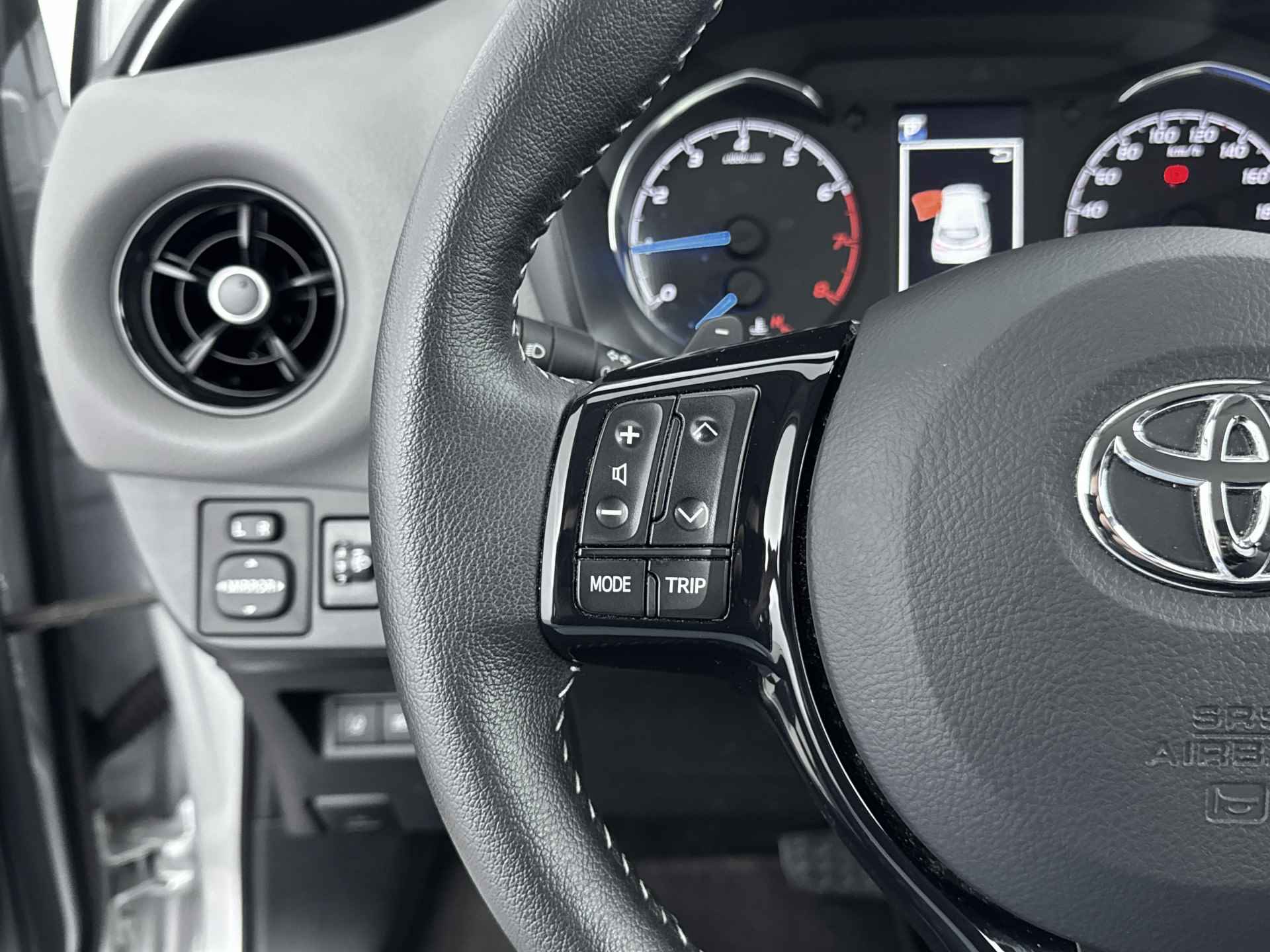 Toyota Yaris 1.5 VVT-i Active | Camera | Radio | Airco | - 21/42