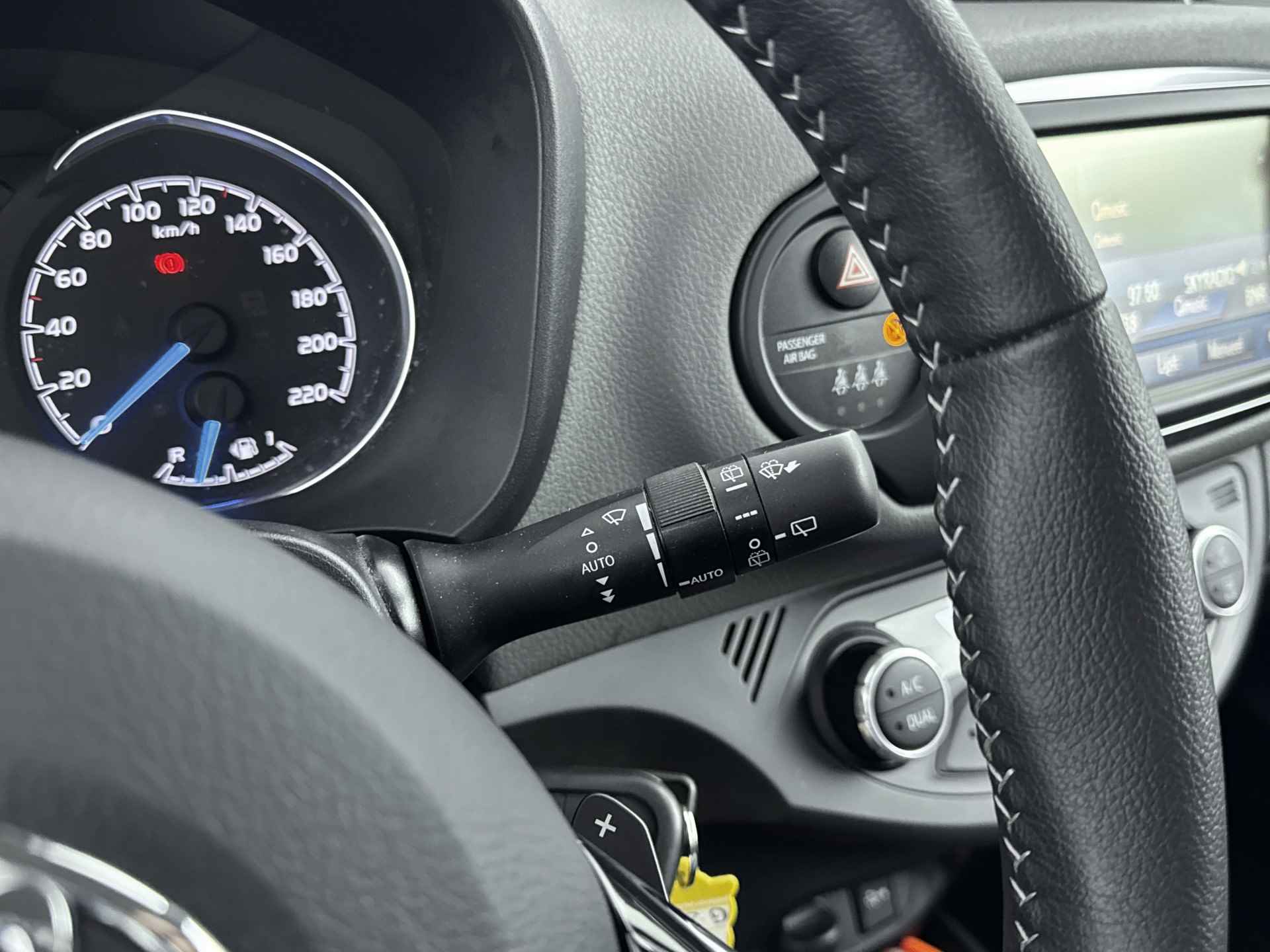 Toyota Yaris 1.5 VVT-i Active | Camera | Radio | Airco | - 24/42