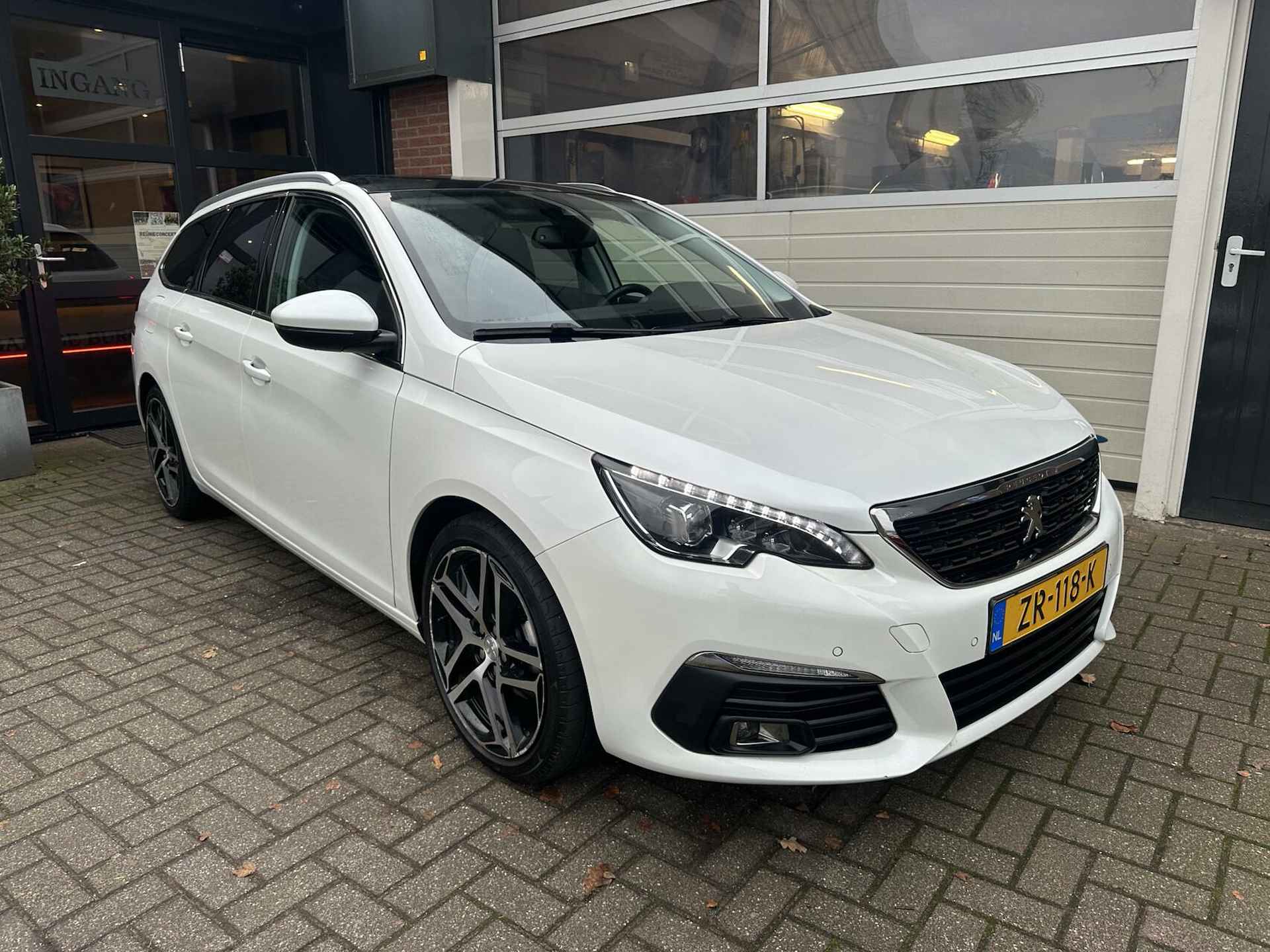 Peugeot 308 SW 1.2 130 PK Premium PANO/TH/LEER *ALL-IN PRIJS* - 7/32