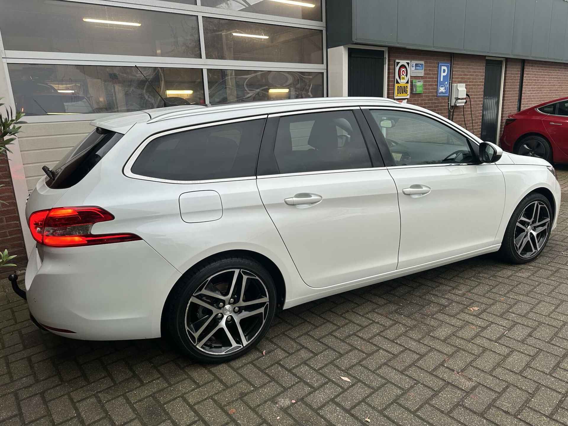 Peugeot 308 SW 1.2 130 PK Premium PANO/TH/LEER *ALL-IN PRIJS* - 10/32