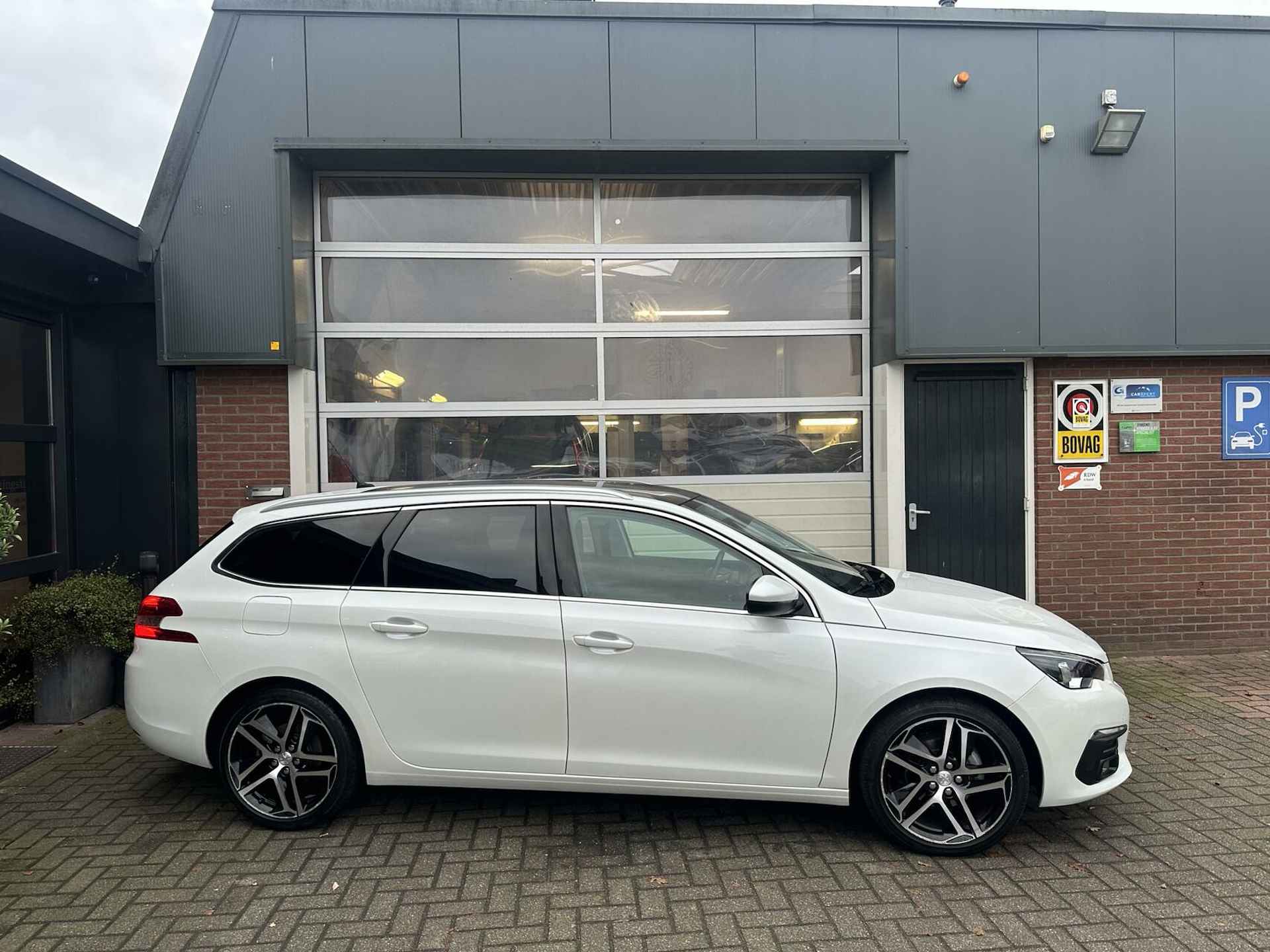 Peugeot 308 SW 1.2 130 PK Premium PANO/TH/LEER *ALL-IN PRIJS* - 3/32